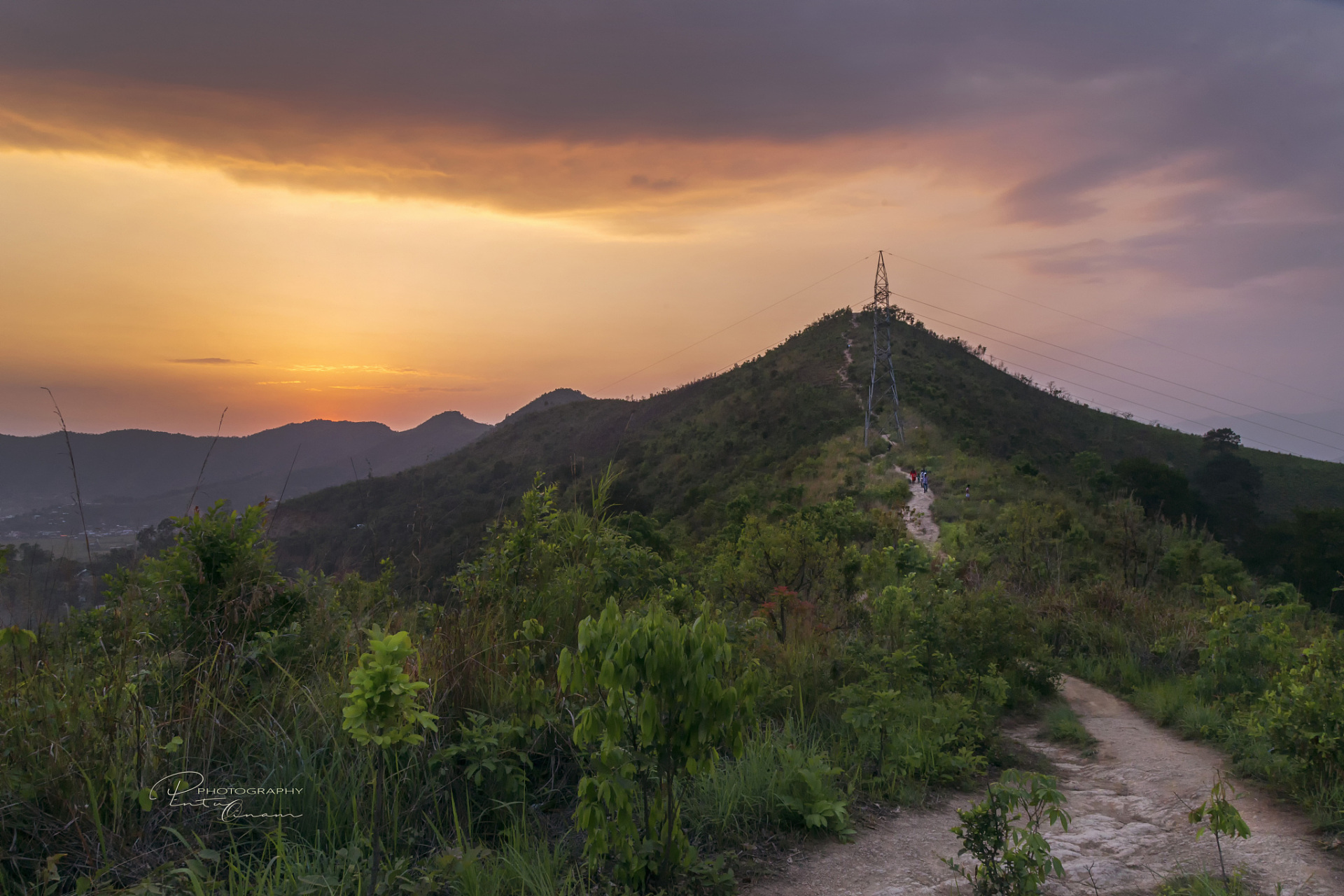 紫帽山,位于福建省晋江市紫帽镇,与清源山,朋山,罗裳山并称"泉州四大