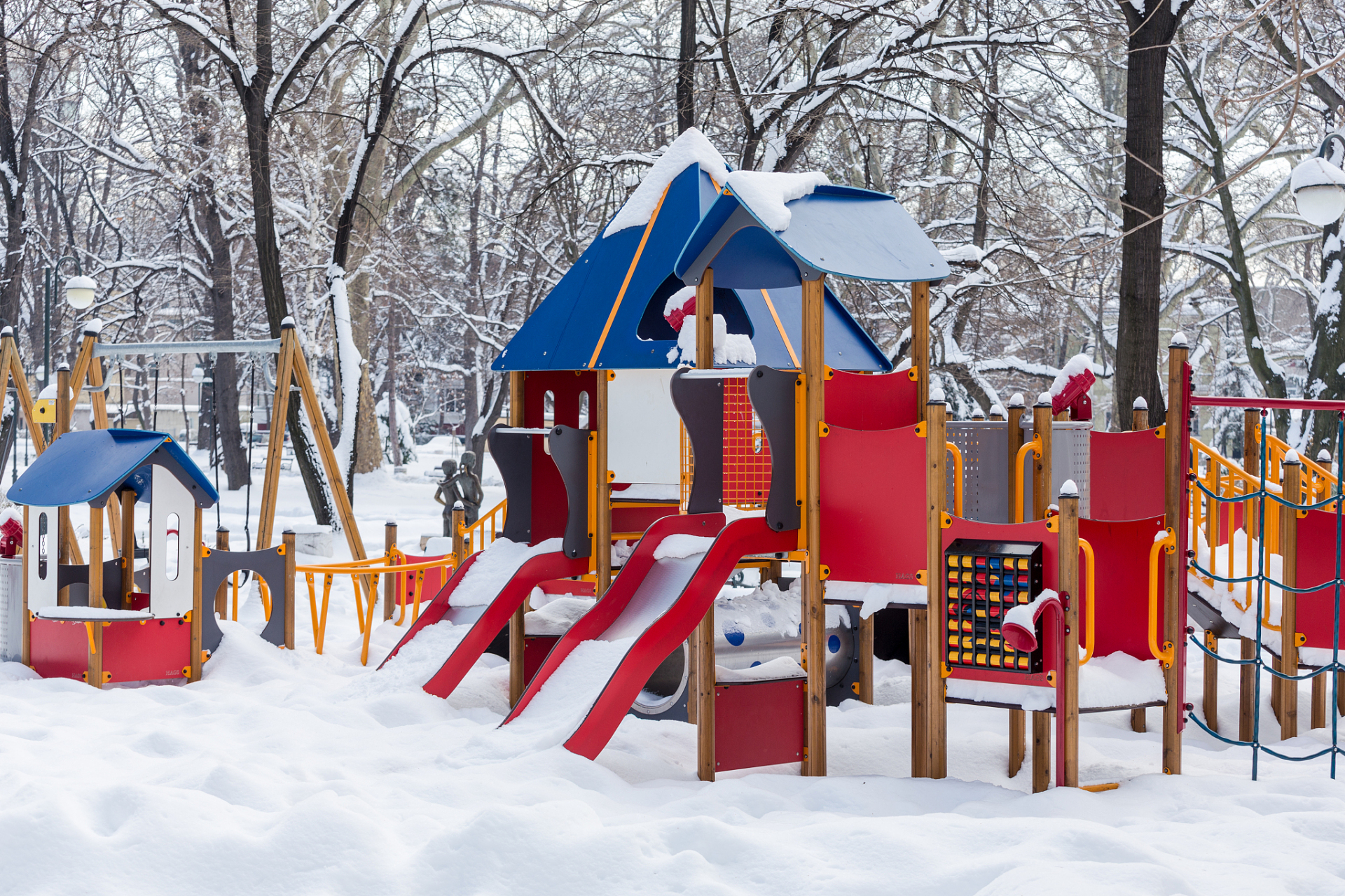 北极圣诞村:位于黑龙江漠河的北极圣诞村是中国最北的圣诞主题村落