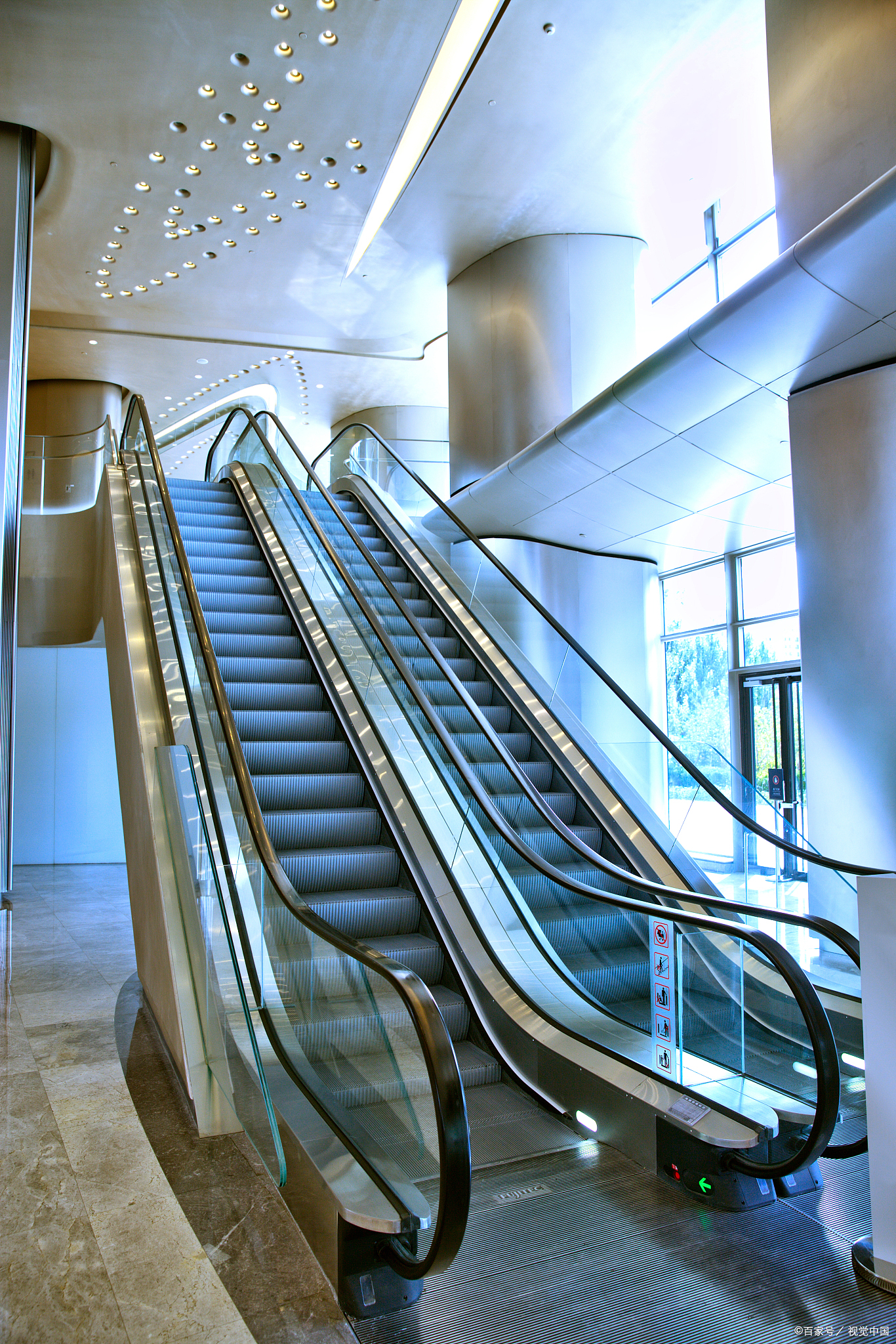手扶梯扶梯照片商场扶梯图片医院扶梯超市扶梯商场手扶电梯商场楼梯