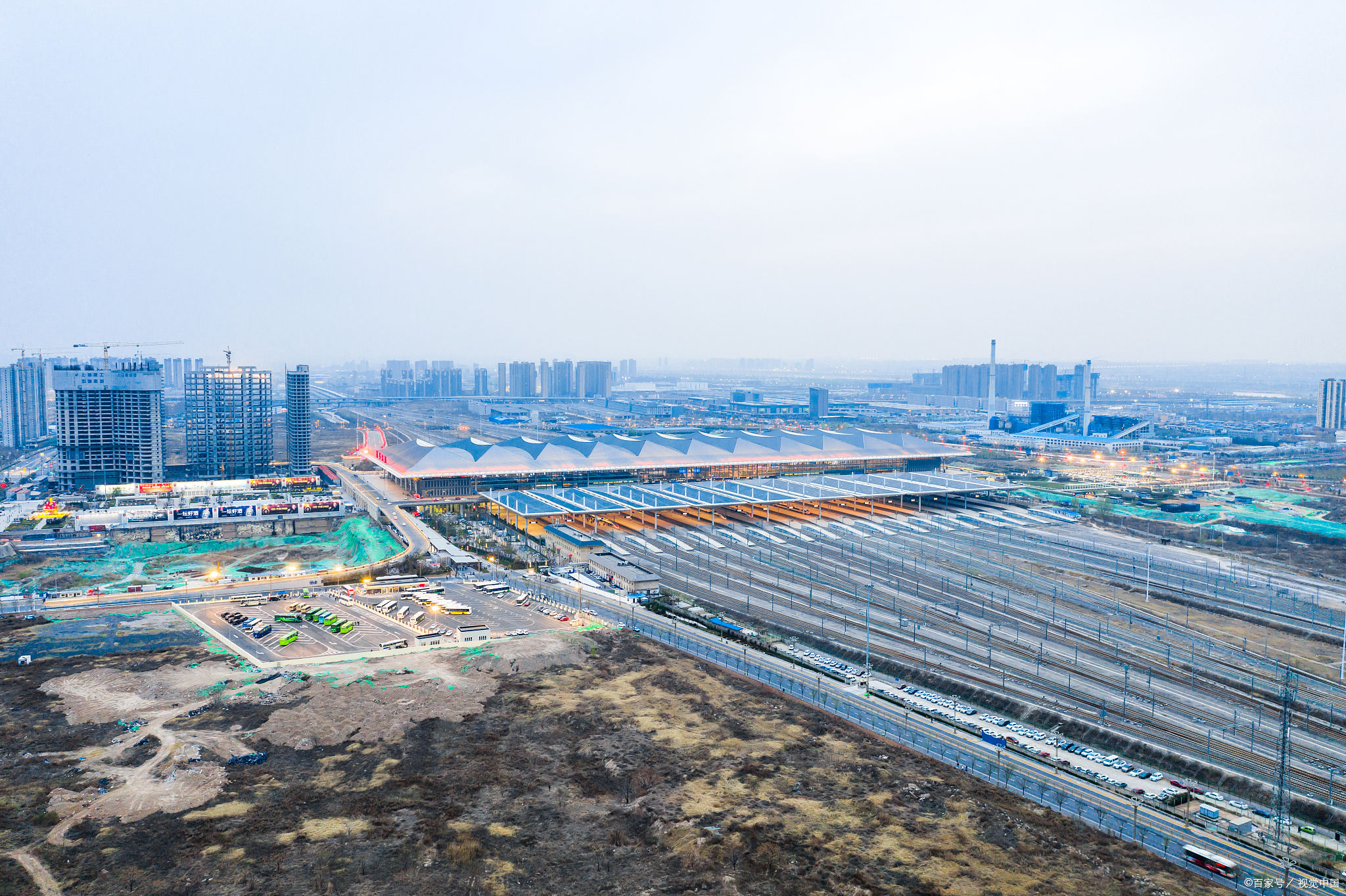 铜川:(铜川东站,耀州车站)