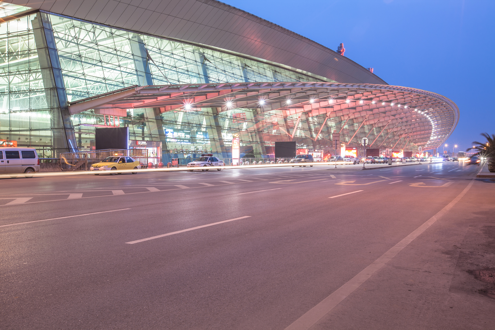 白云机场夜景航站楼图片