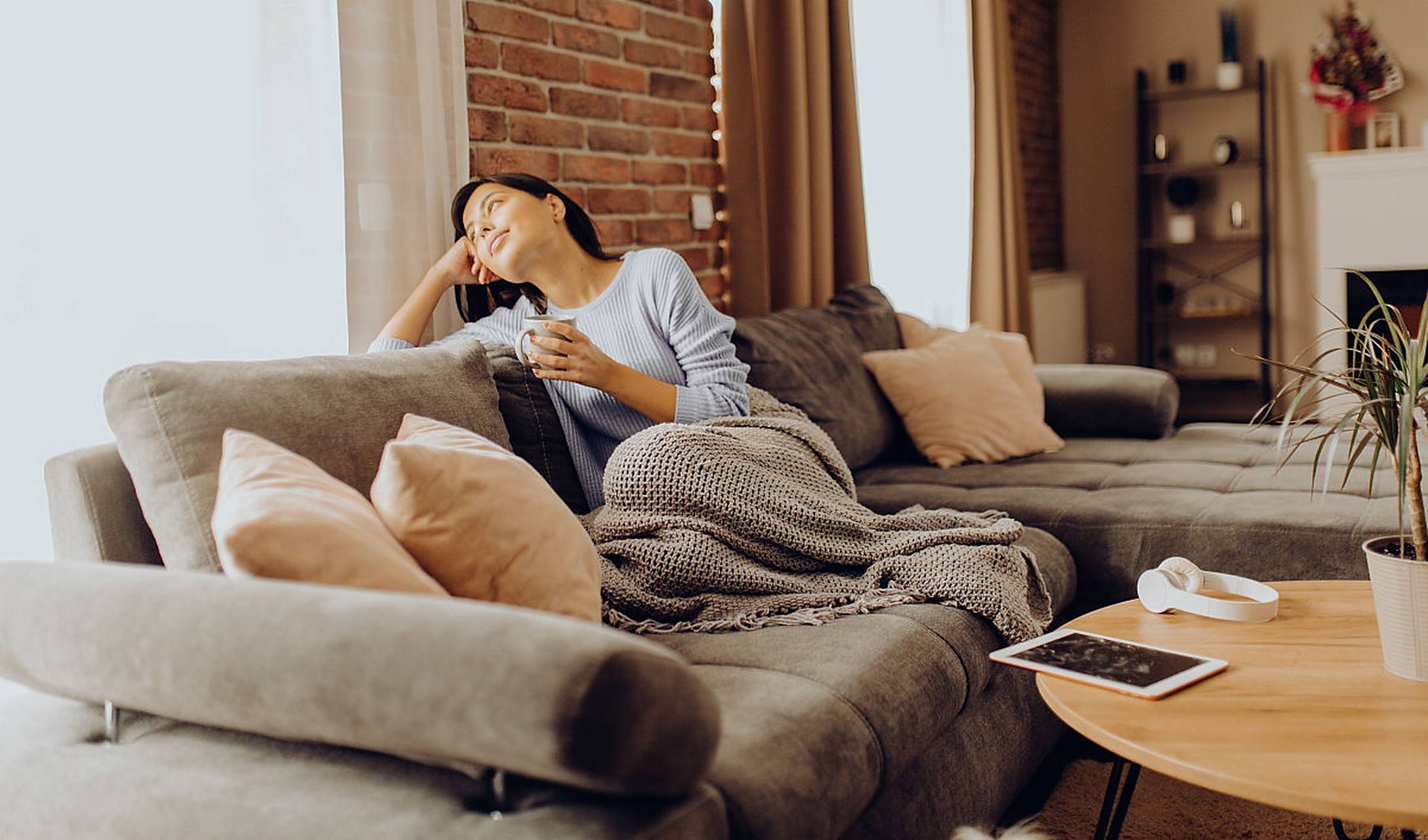 当你总是在沙发上睡着时会发生什么?