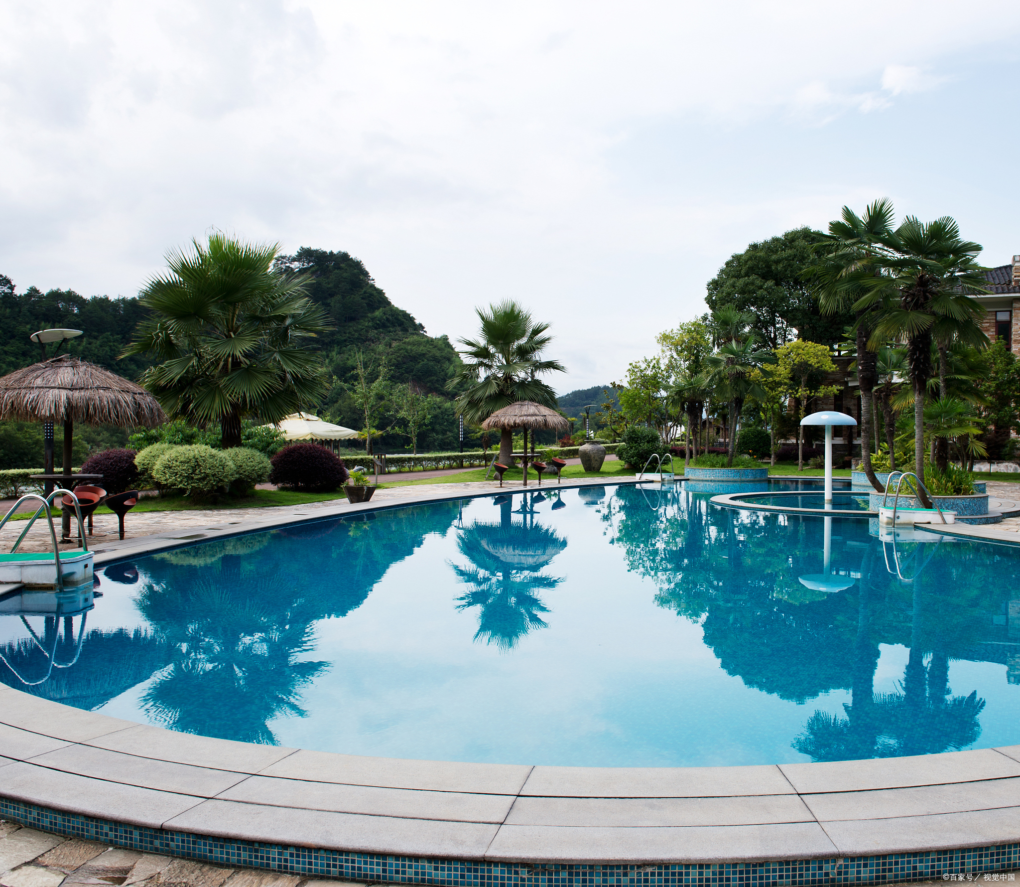 重庆泰裤辣# 海兰云天温泉,是位于重庆的一处独特的温泉胜地.