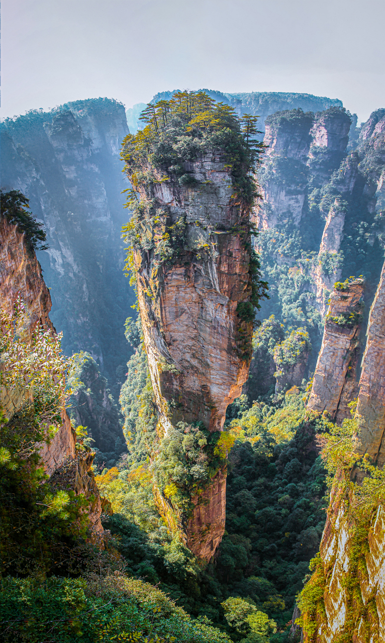 张家界悬浮山图片