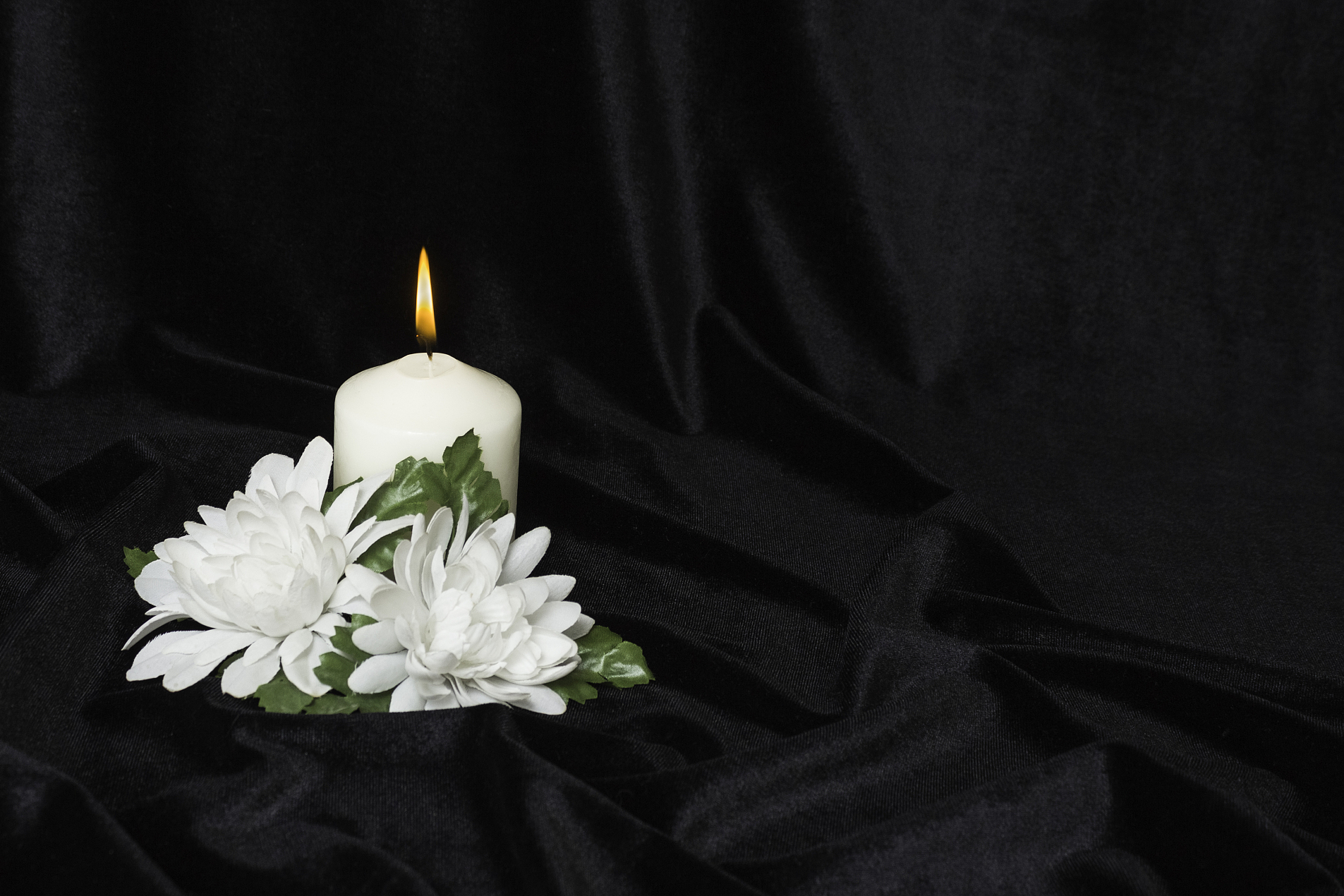 如此公开悼念亡妻的灰色蜡烛悼念图片祭日图片悼念逝者的蜡烛悼念灰色