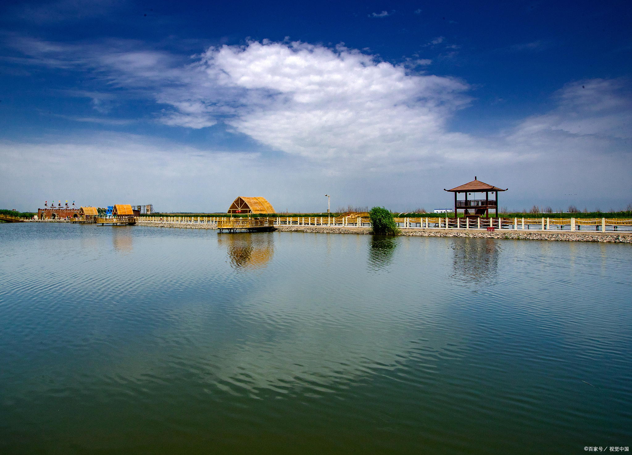 新疆博湖旅游景点图片