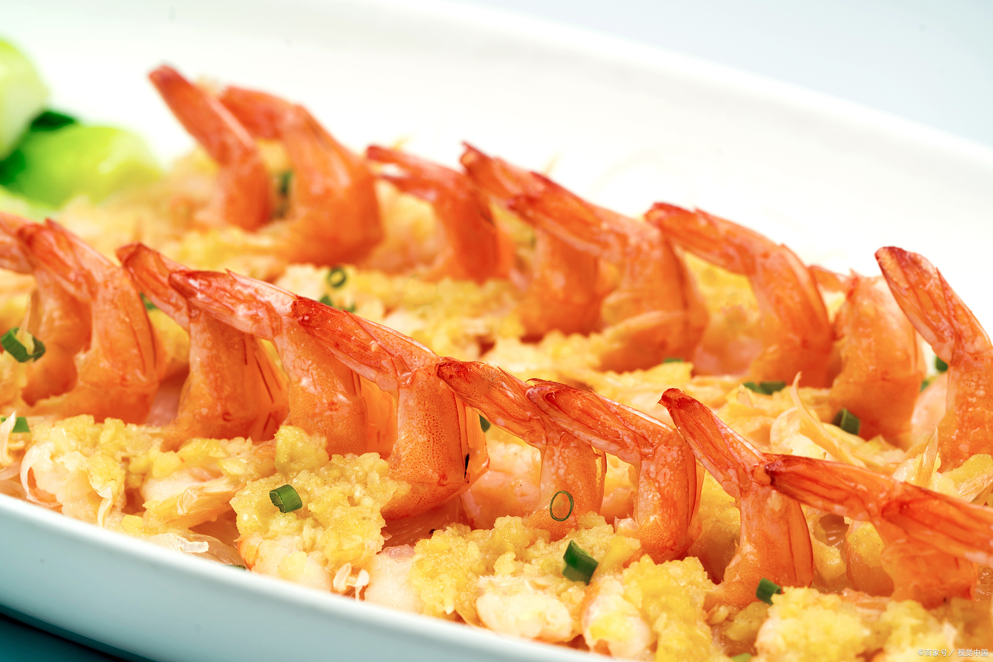 蒜蓉开背虾:传统烹饪,回味无穷,家常菜中的精致佳肴