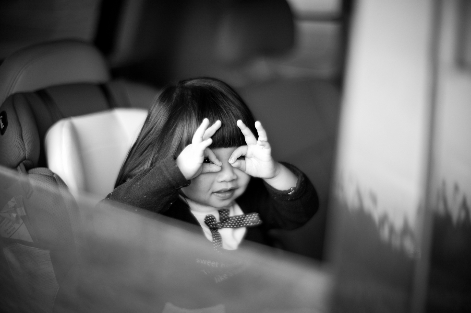 常见的青少年抑郁早期症状主要包括:  持续的情绪低落