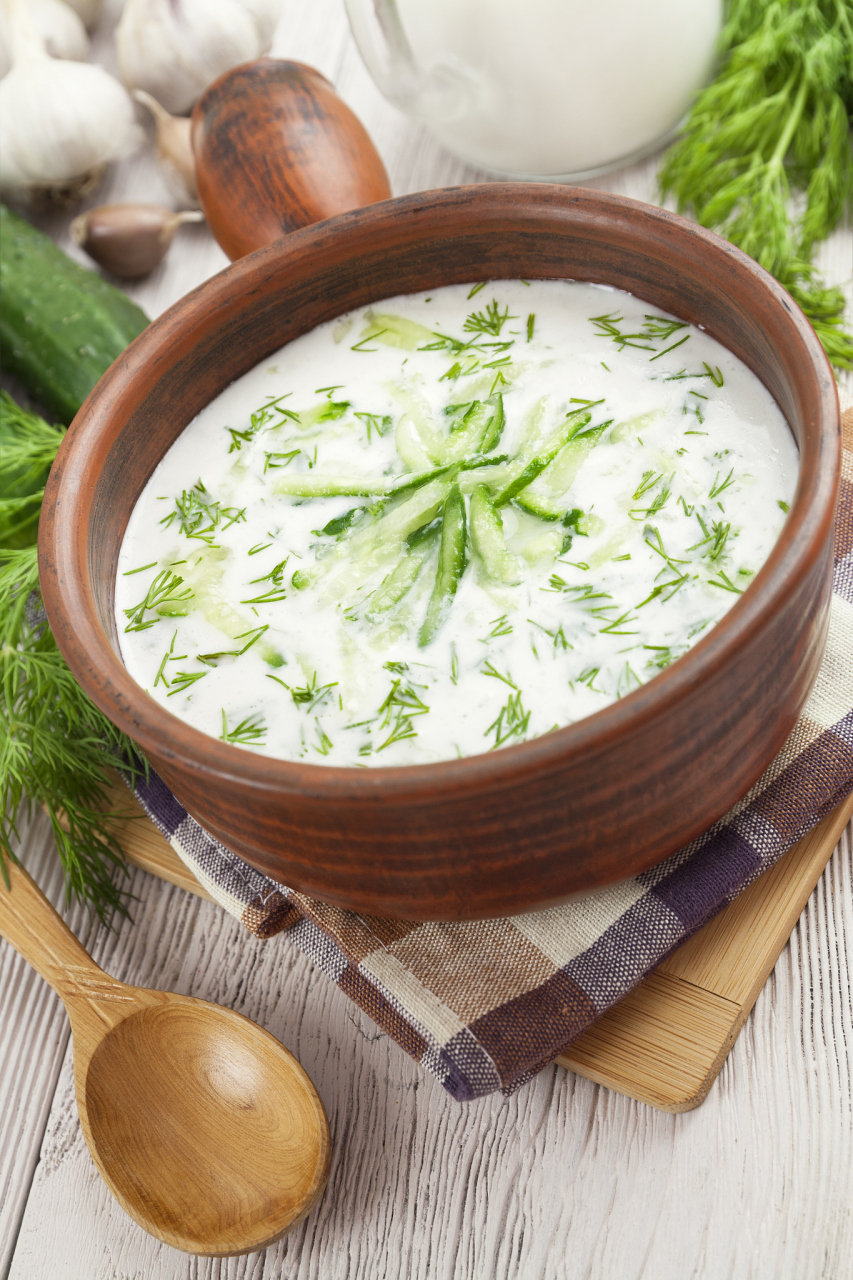 准备竹沥水,小米,先煮米成粥,临熟时下竹沥汁搅匀,晨起空腹食之,适用