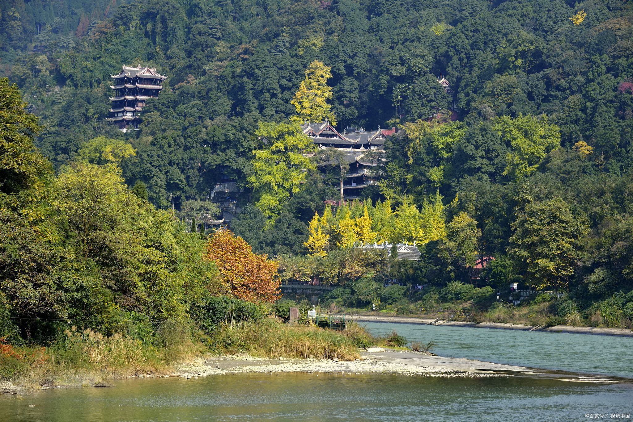 成都玩乐攻略# 成都都江堰:著名的古代水利工程都江堰,位于四川