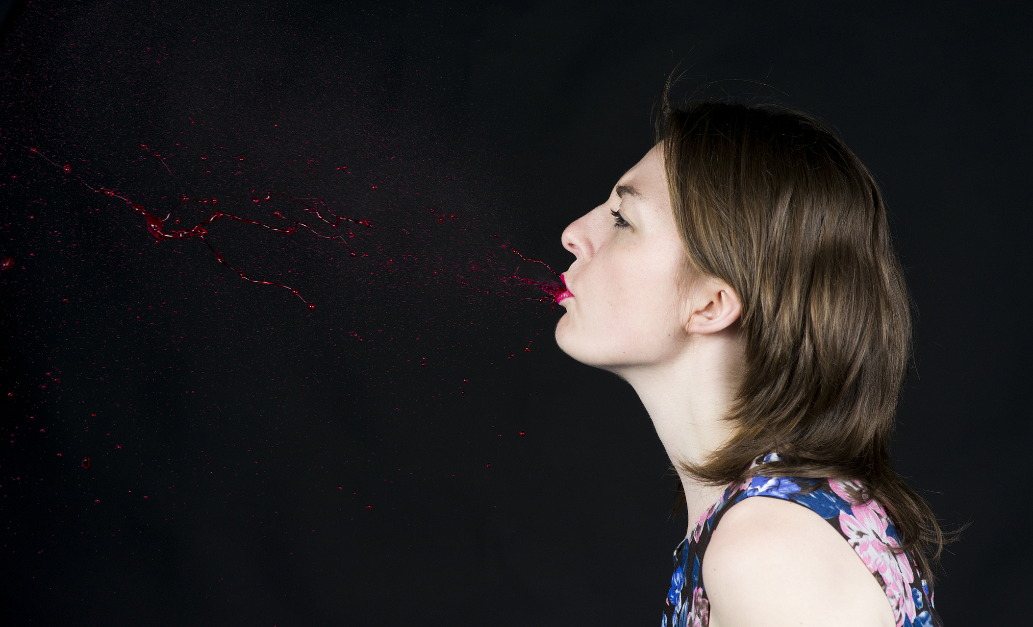 正常情况人是无法连续吞咽五次口水的这是因为吞咽是一个复杂的反射性