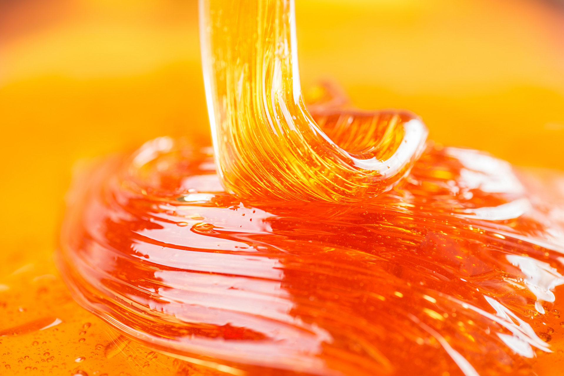 【蜂蜜的实用法大全】:最快收藏起来吧  现代研究表明,内服或外用蜂蜜