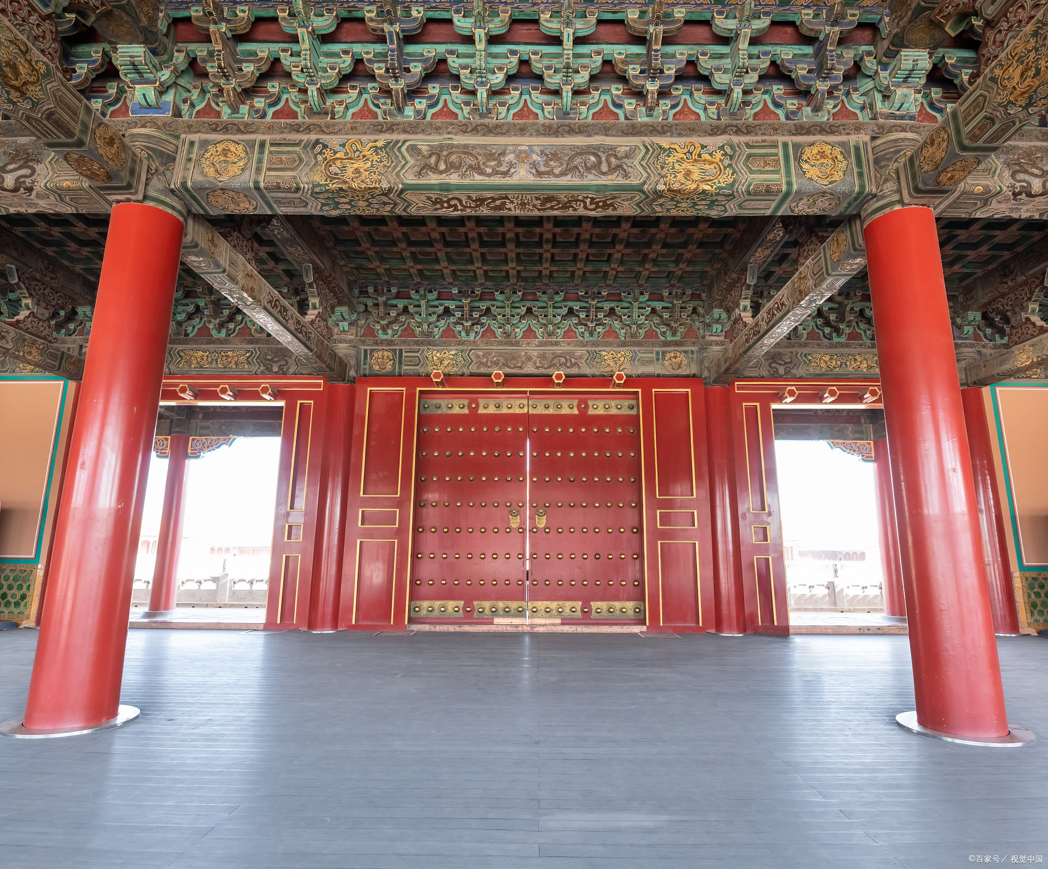 文章内容:故宫,是中国历史上最辉煌的皇宫,是中华文化的象征,是世界