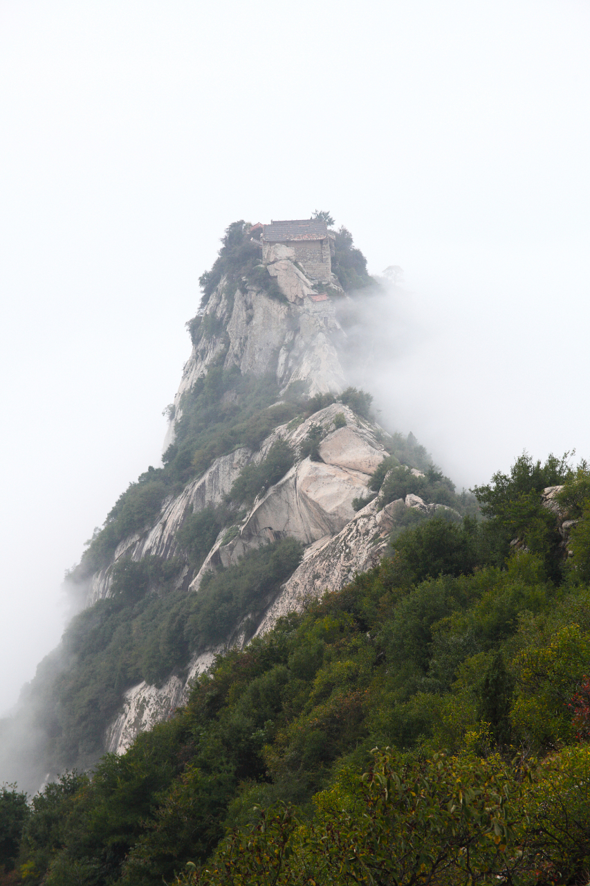 9015  嘉午台位于西安市长安区,山势险峻,风光秀丽.