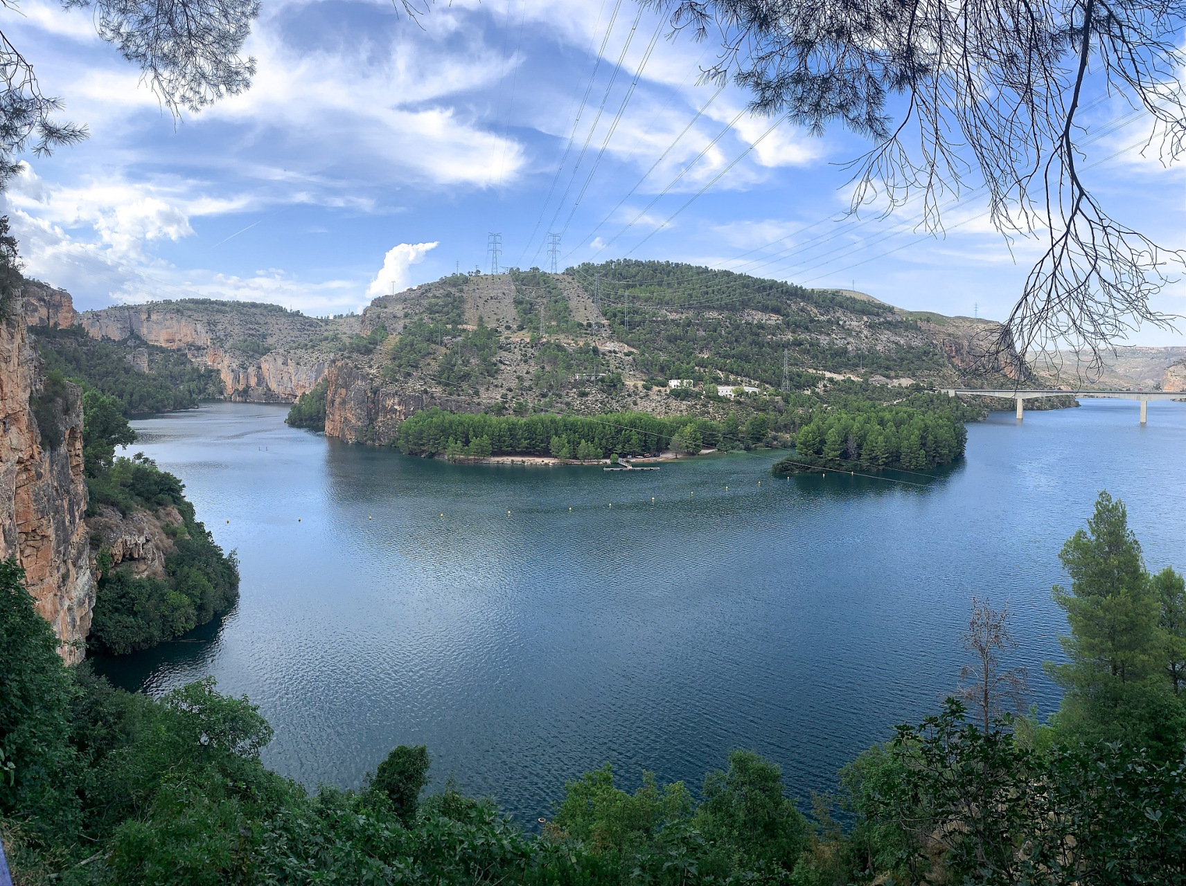 心定西再出发#定西貂婵湖坐落在甘肃省定西市岷县境内,是岷江上游的