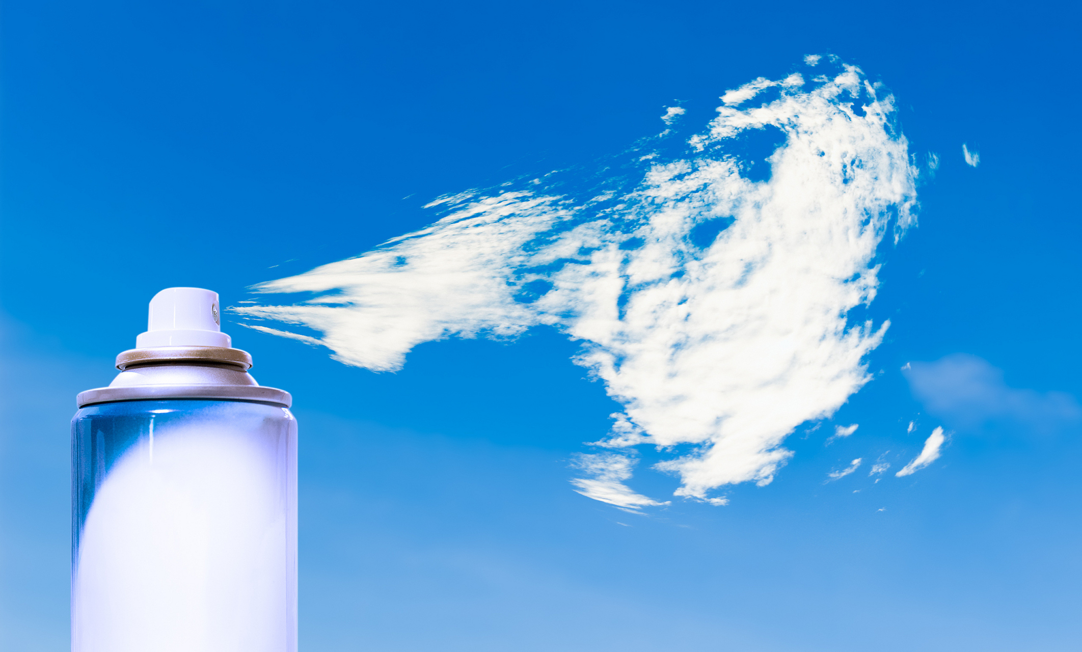 女子对脸喷3圈清凉喷雾被冻伤#  夏季降温神器种类多,但一定要看好