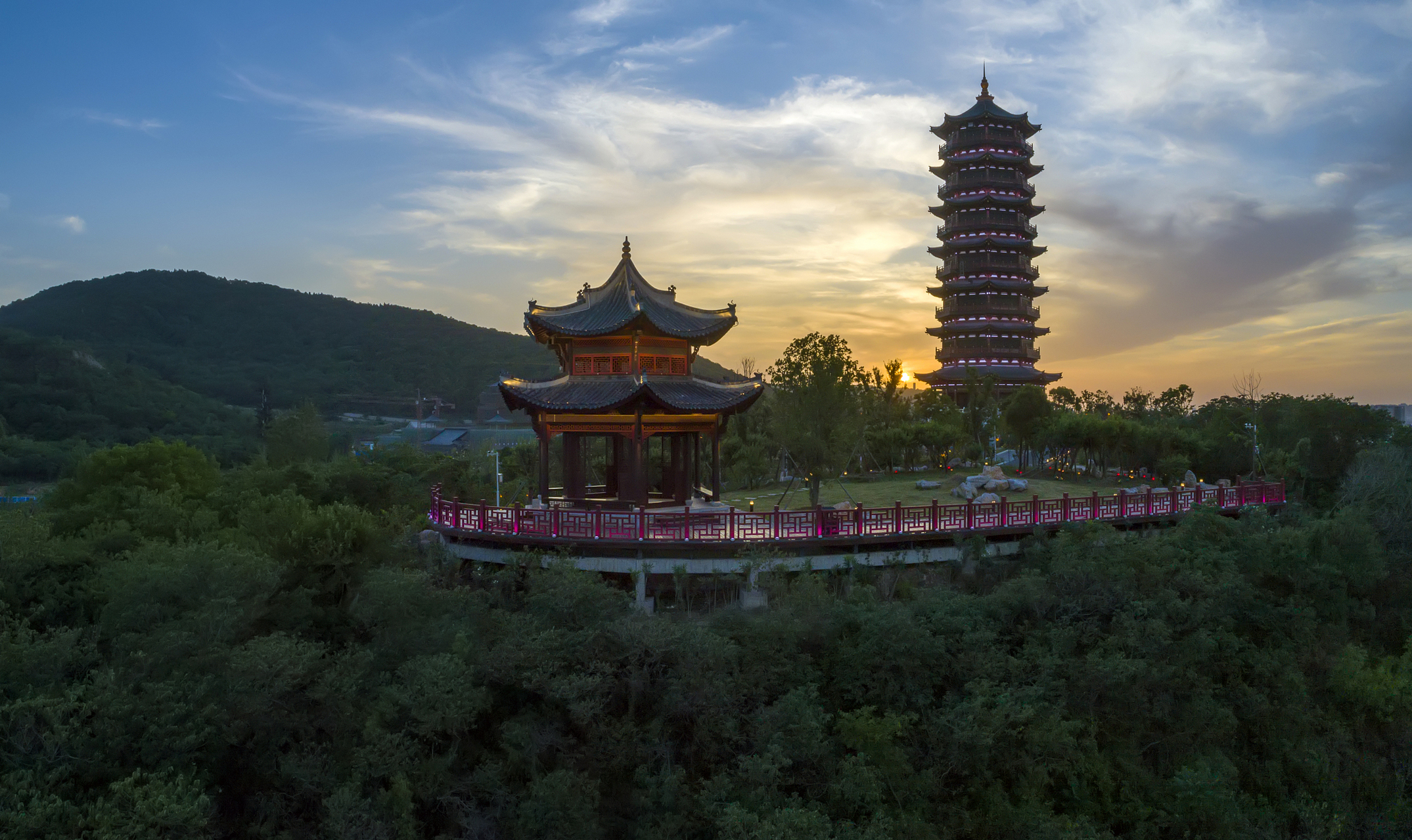 金秋图文动态创作节# 秋天到铁岭旅游必去的一个景点是龙首山风景区.