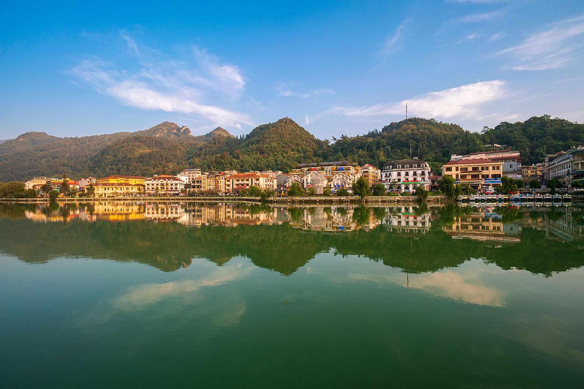 赣州龙南市是一个旅游资源丰富的城市,拥有许多自然景观和人文景观.