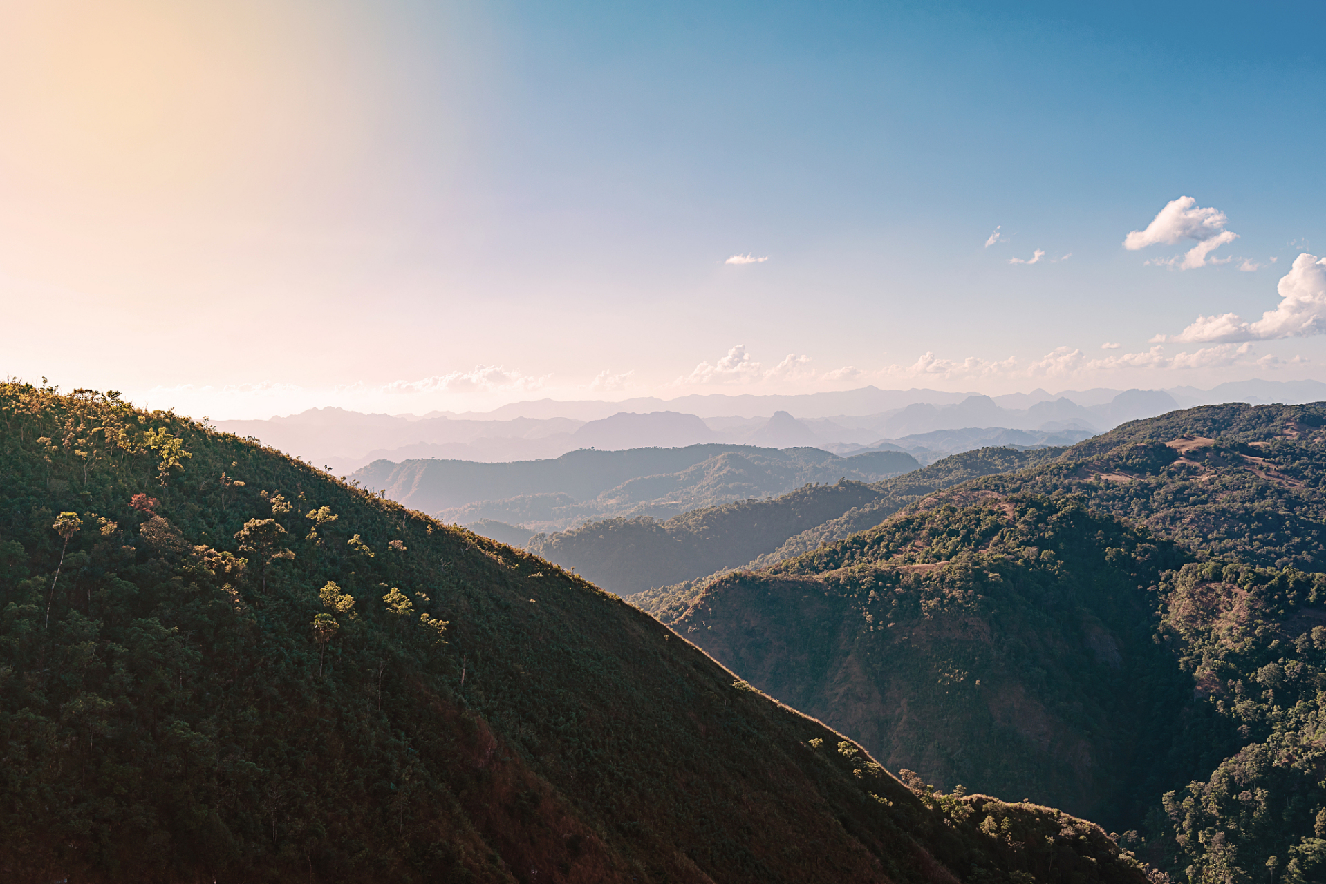 我今年51岁,带着儿子跟58岁的老李结婚了,去年我想给儿子贷款买房,让