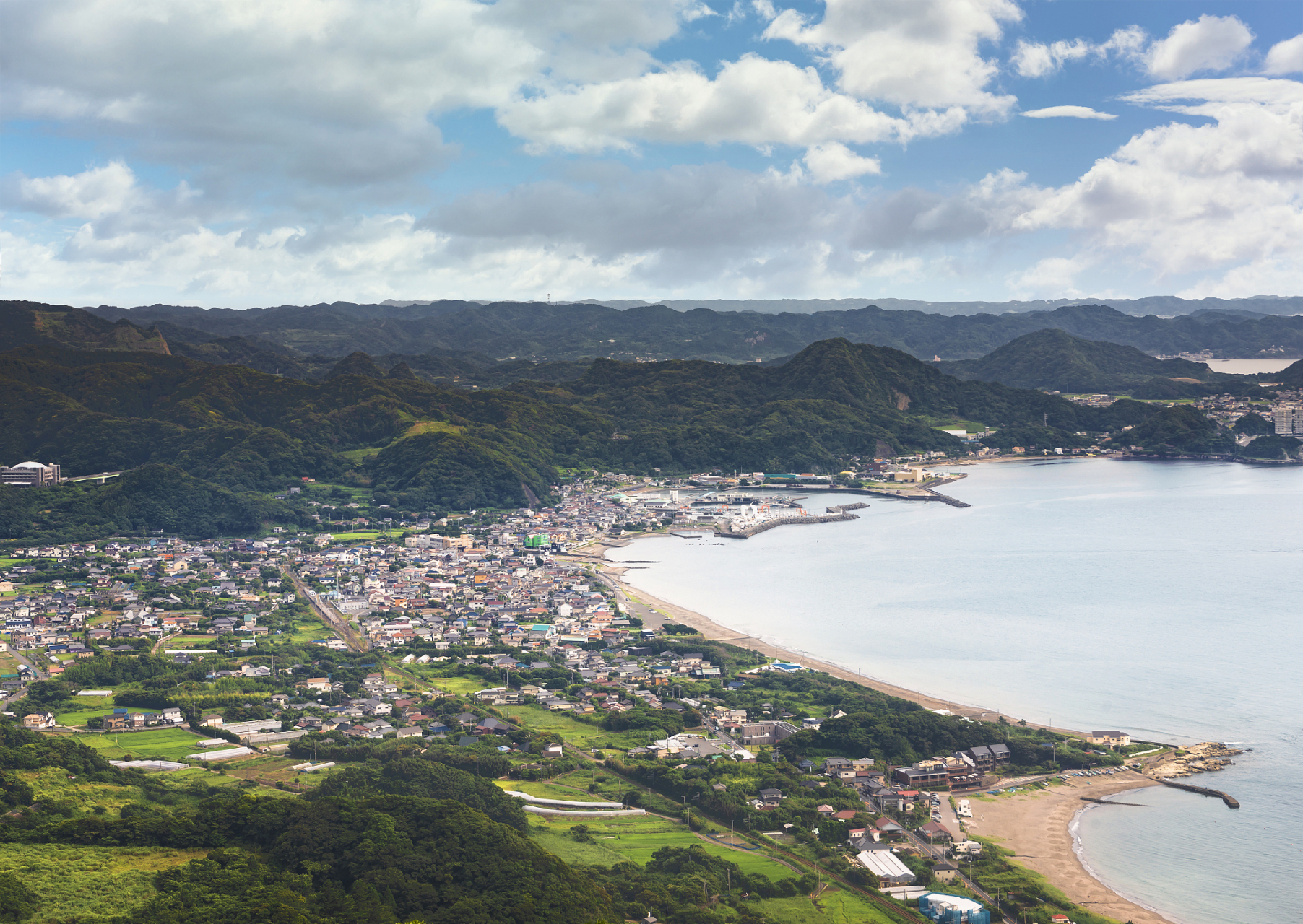 日本鹿儿岛县吐噶喇列岛近日发生了一系列地震,提醒人们关注地震的