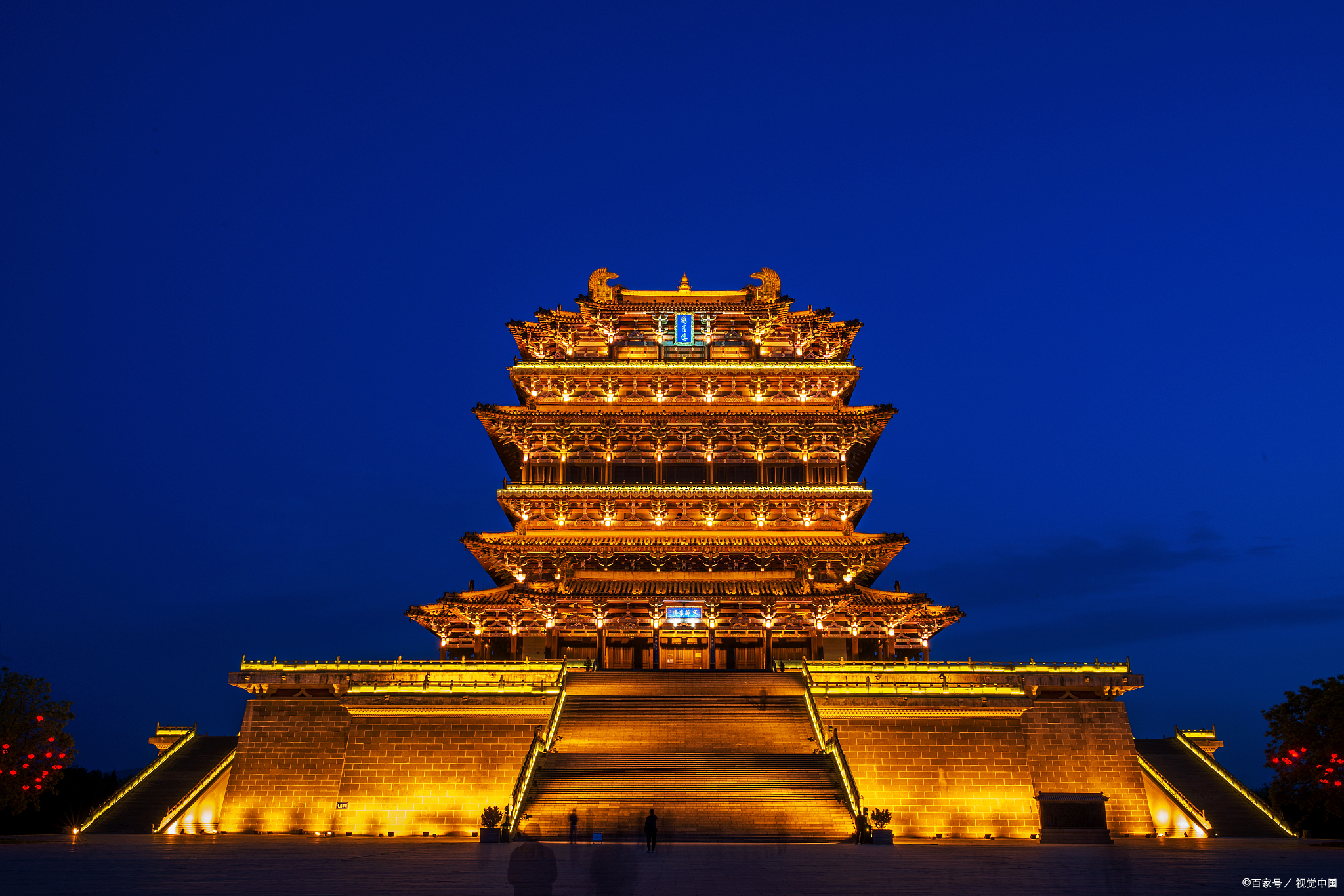 鹳雀楼,位于中国山西省运城市永济市蒲州古城西面的黄河岸边,是一座