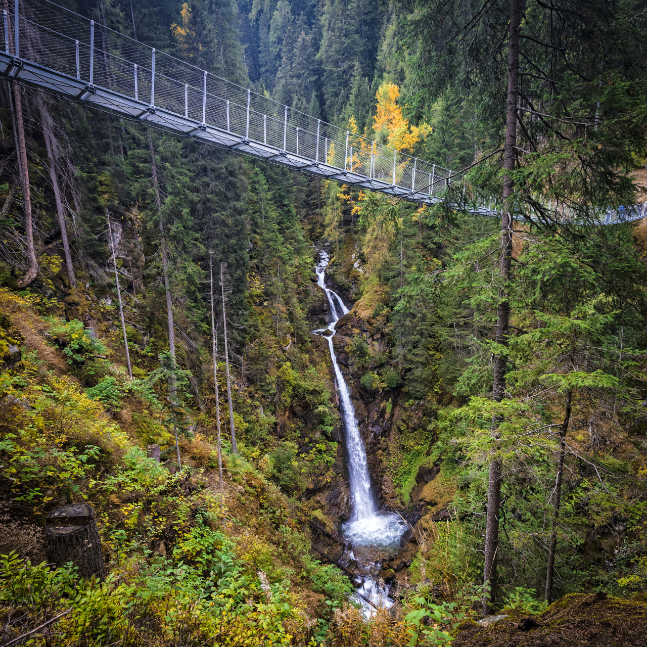 陕西旅游全攻略# 飞渡峡·黄安坝景区,一处被自然雕琢成型的仙境