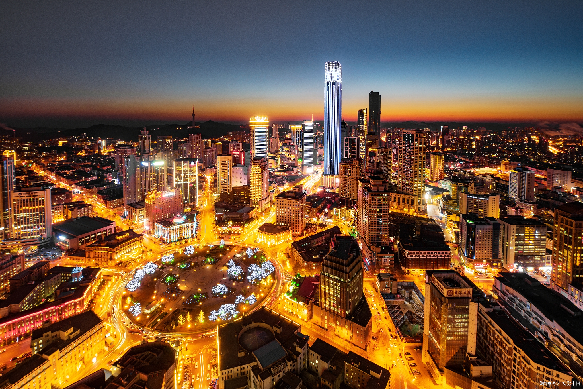 大连这个"城中村"充满了"东北农村"的味道,燃烧着最后的烟火