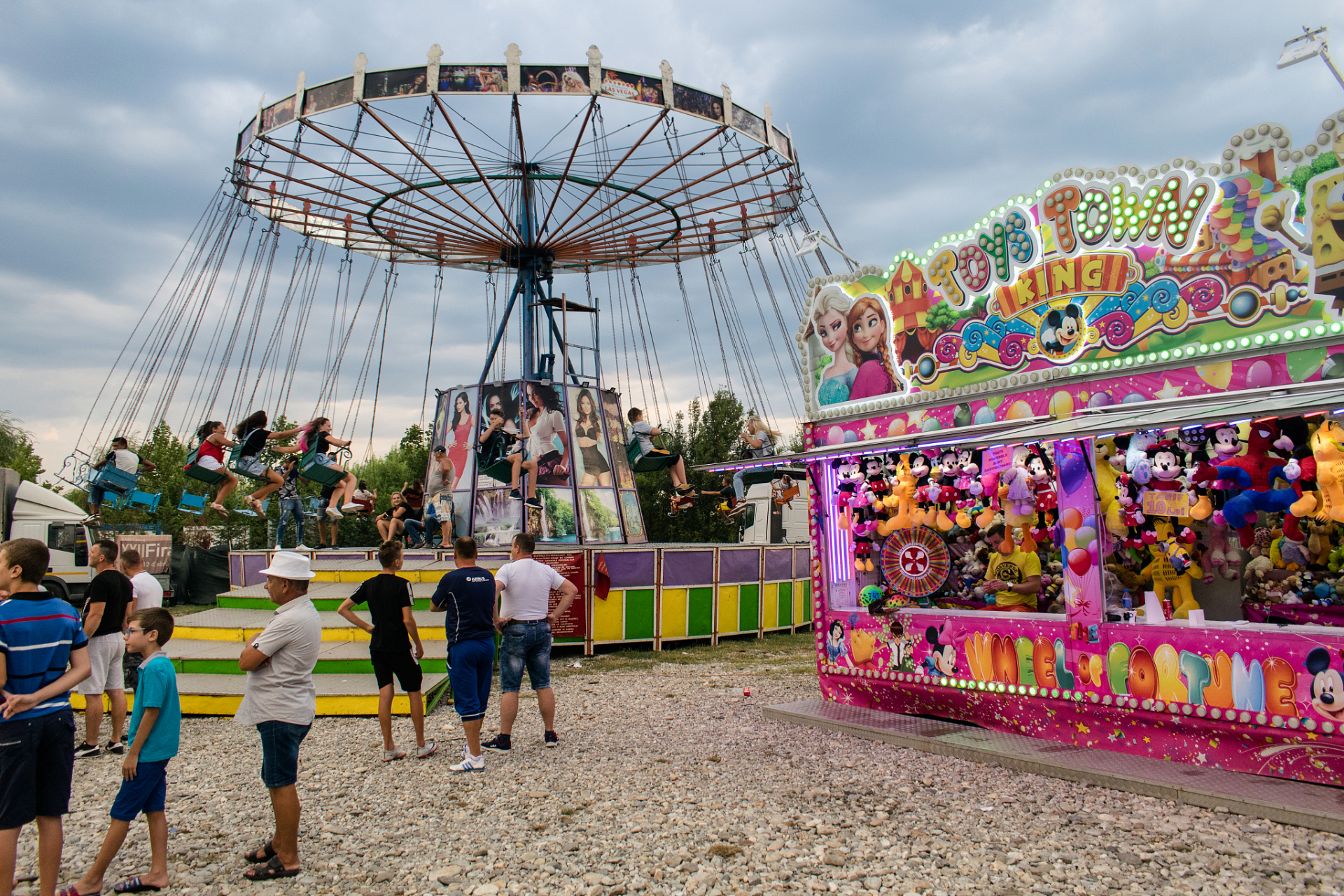 邵东怡卉园游乐场,畅享无尽乐趣!设施完备,景色如画.