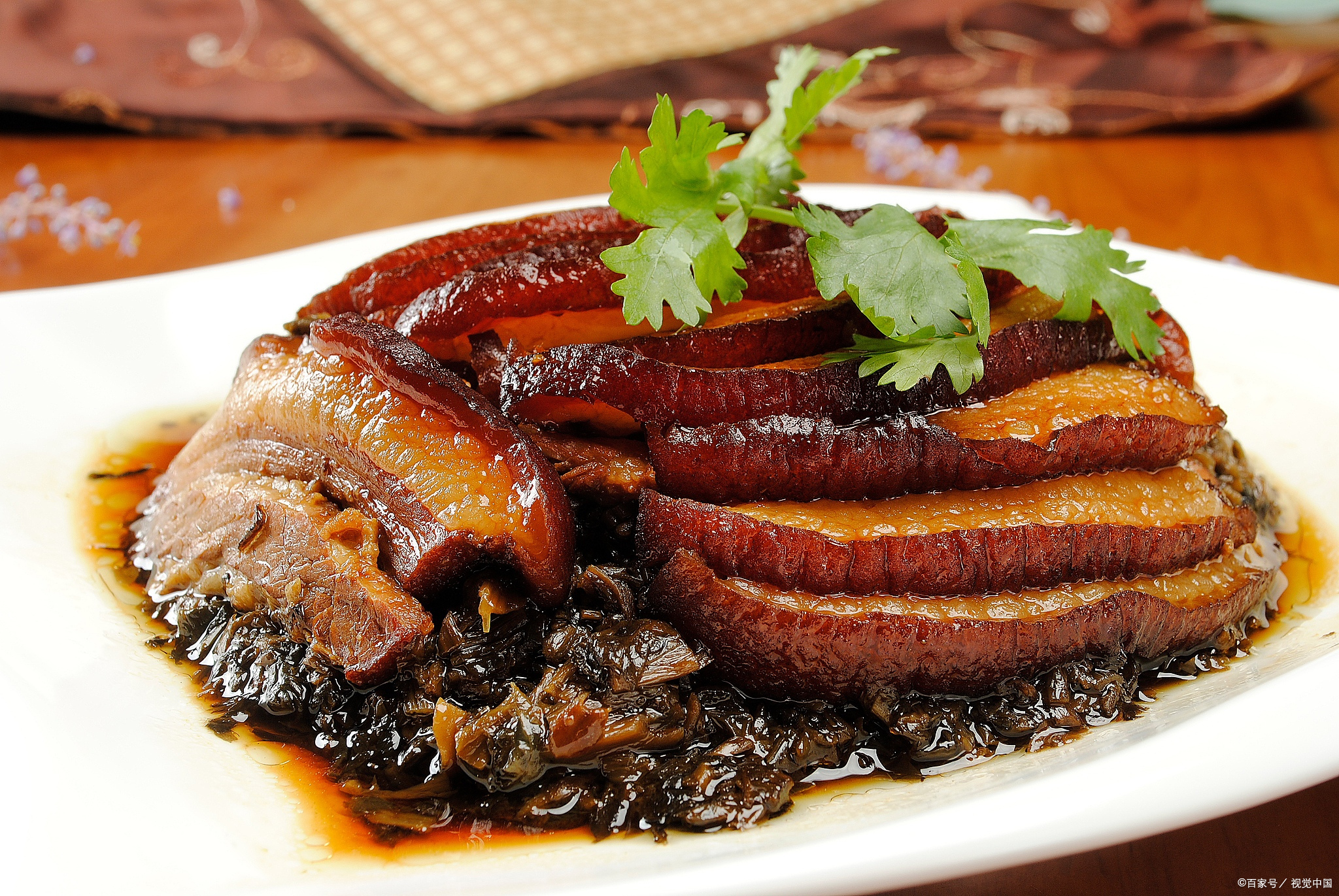 安徽阜阳梅菜扣肉事件引发公众关注,监管部门迅速介入