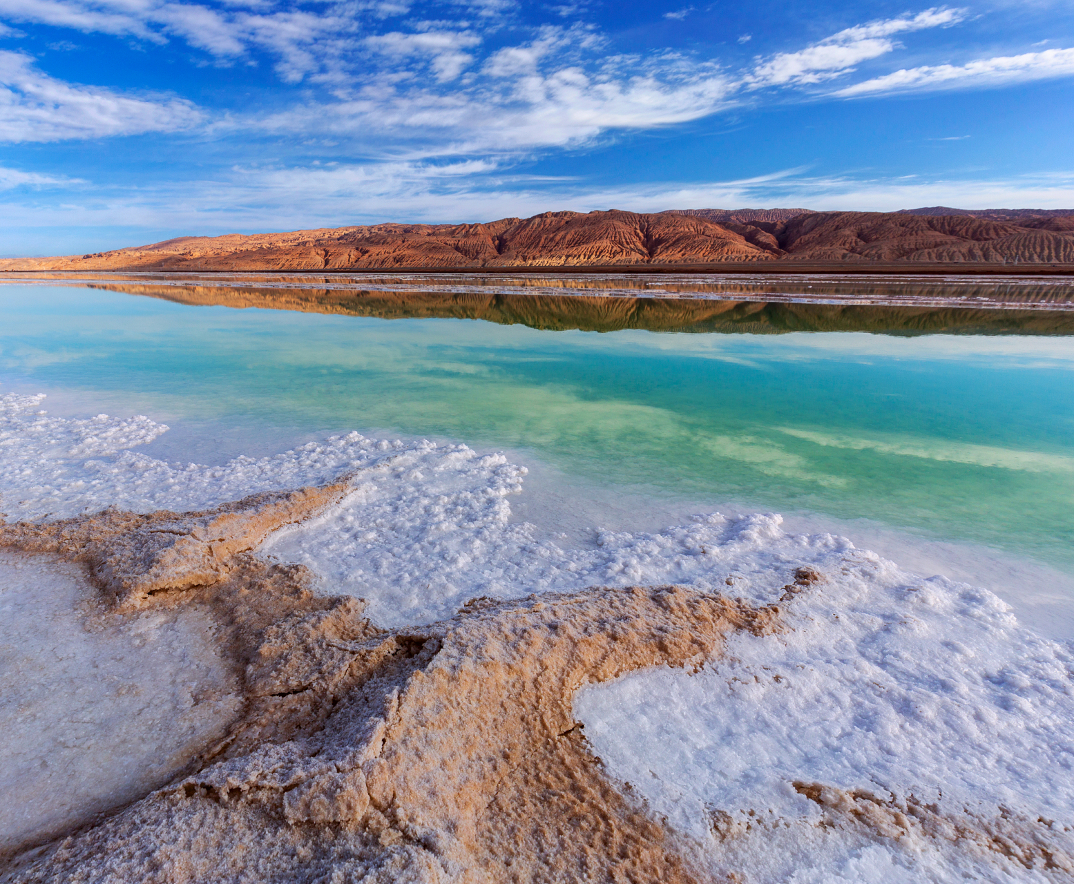 青海茫崖,位于青海省海西蒙古族藏族自治州,是中国西北地区一处绝美的