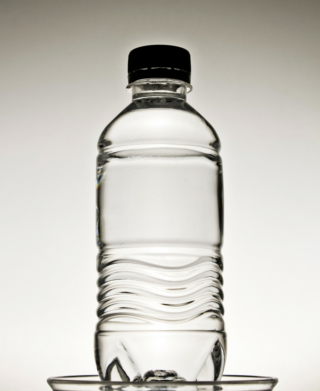 他还叫我也别装净水器,别去小区直饮机买水.