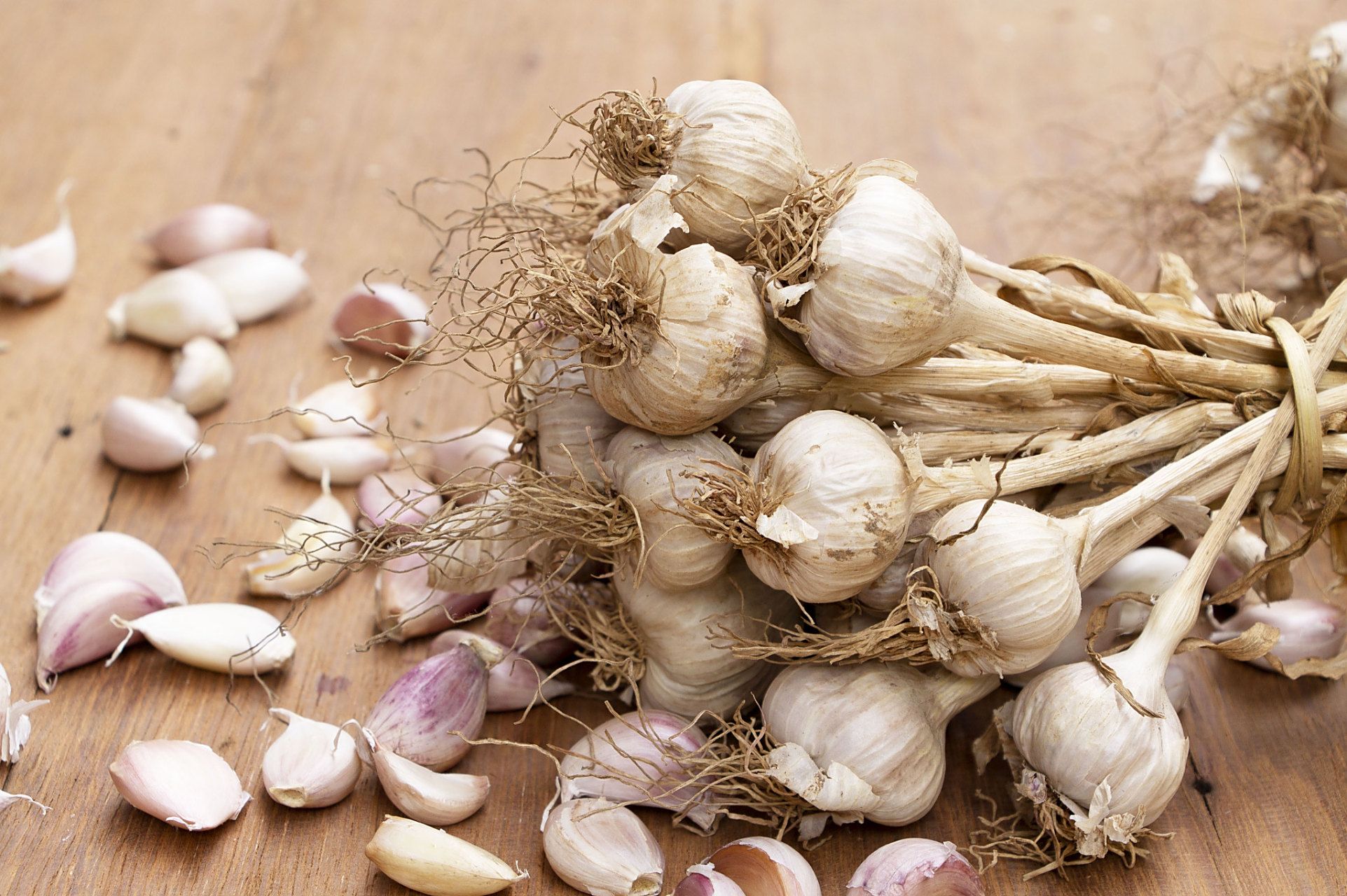 双十一嗨购指南#  薤白鸡血藤煮鸡蛋是一道传统养生药膳,具有散结