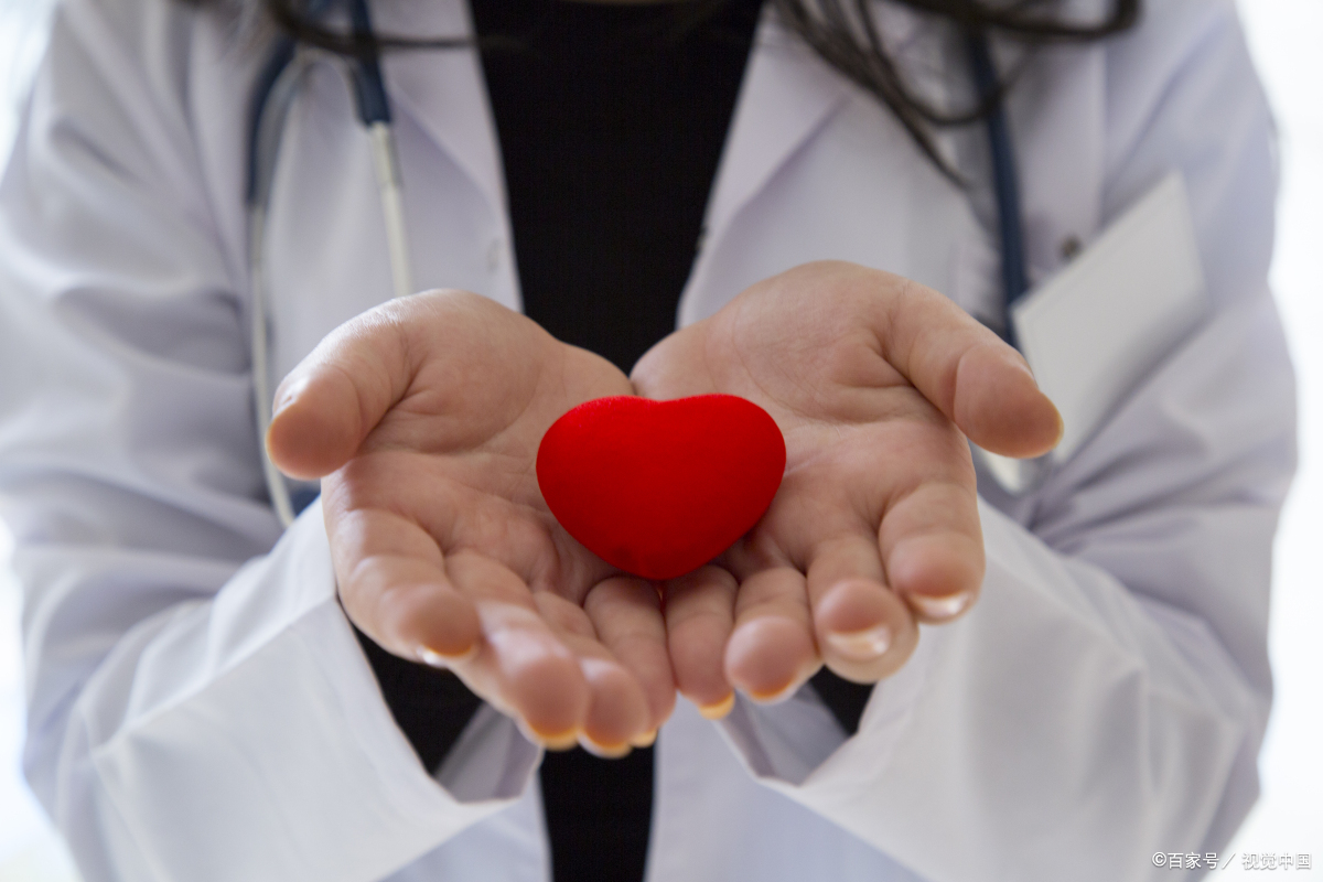 之所以我关注房间隔缺损是否遗传,是因为我自己的亲身经历