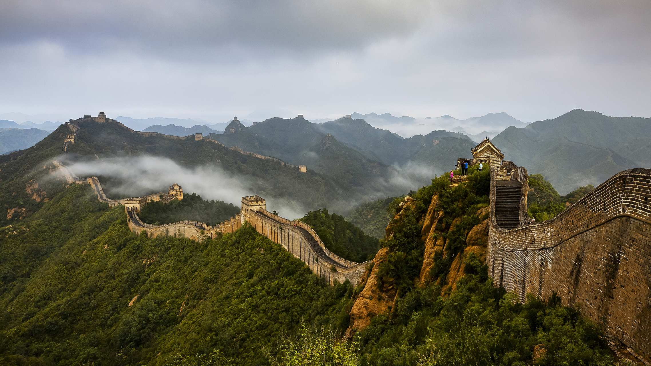 河北##河北旅游景点#  河北十大著名旅游景点: 第一名:承德避暑山庄