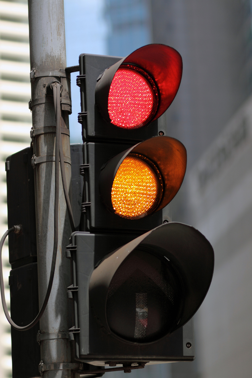 交通信号灯,城市的守护者!红灯警惕,绿灯畅行,黄灯慎行.