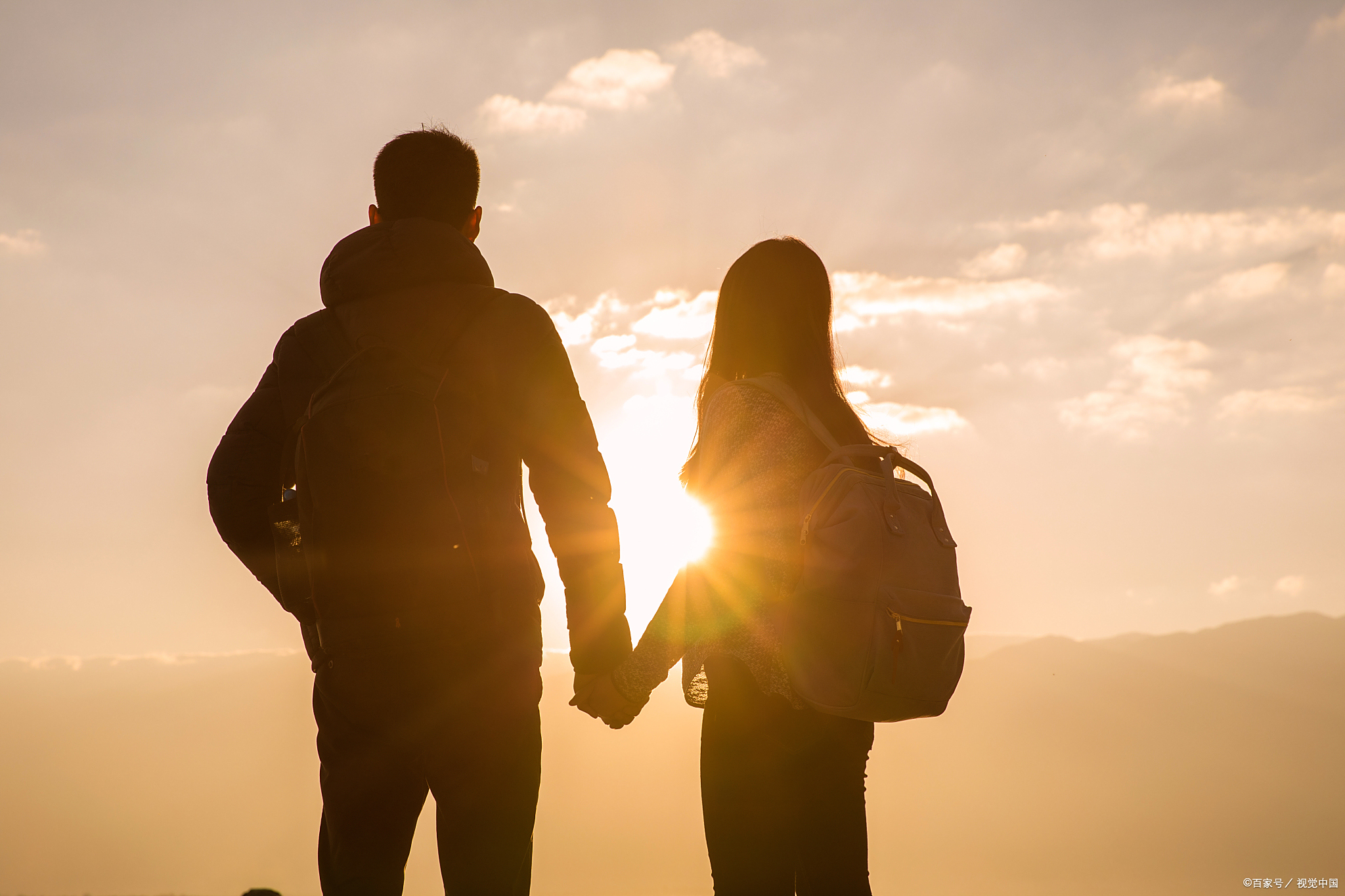 一封情书折成纸鹤,载满柔情与蜜语,飞入心底最柔软处