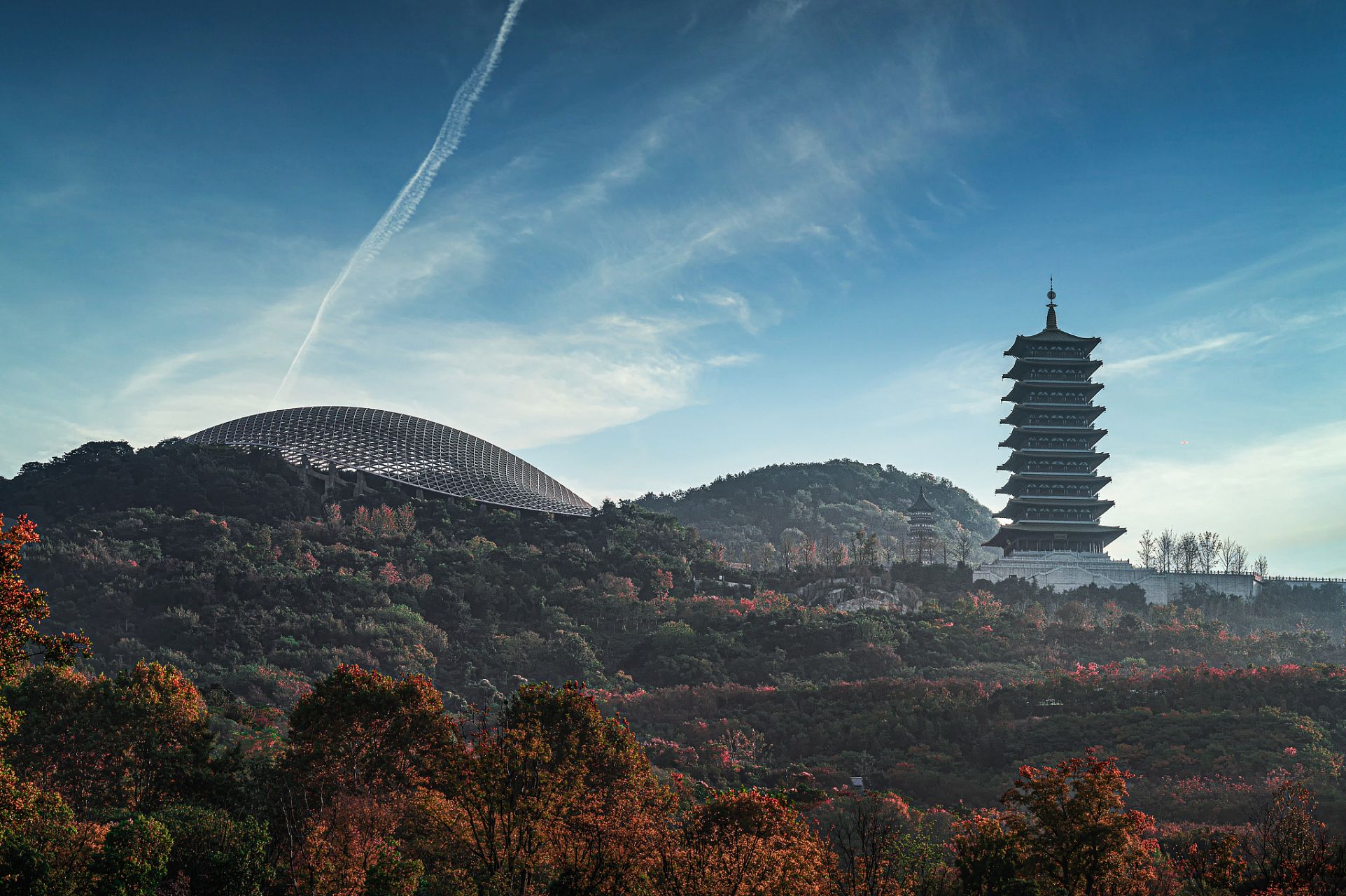 吉林省辽源市龙首山坐落于辽源市繁华地区市中心位置,占地面积约300