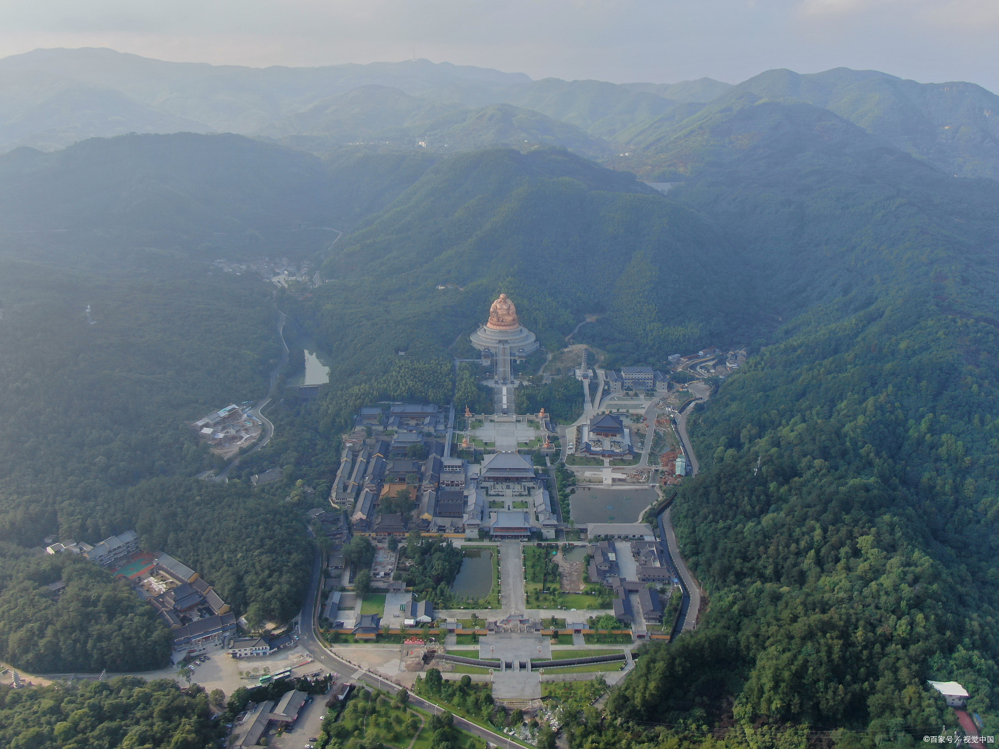 宁波雪窦山幽,禅林深处听松涛  你是否曾在繁忙的生活中渴望一处宁静