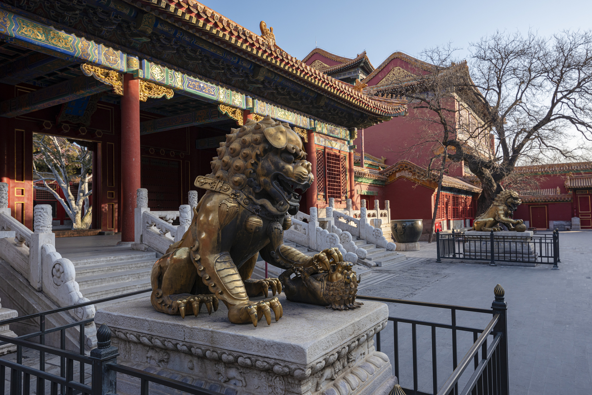 故宫博物院  是中国现存规模最大,保存最完整的古代宫殿建筑群.