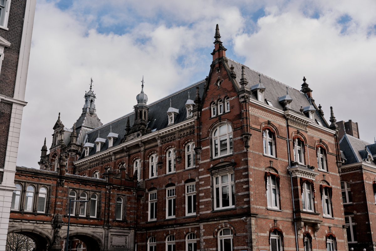 耶鲁大学(6),芝加哥大学(10),宾夕法尼亚大学(8),杜克大学(4),约翰