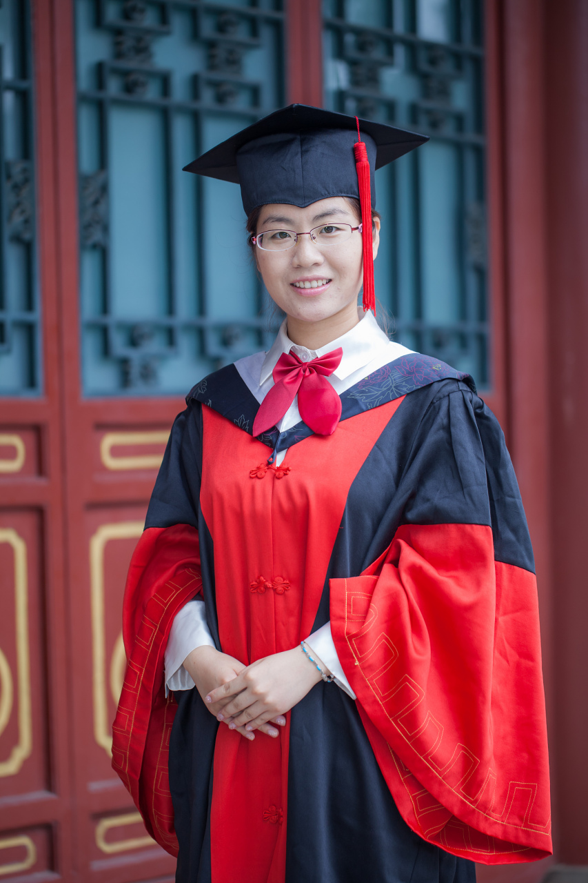 清华女博士毕业做占星师月入3万#   在如今这个多元化的社会,人们的