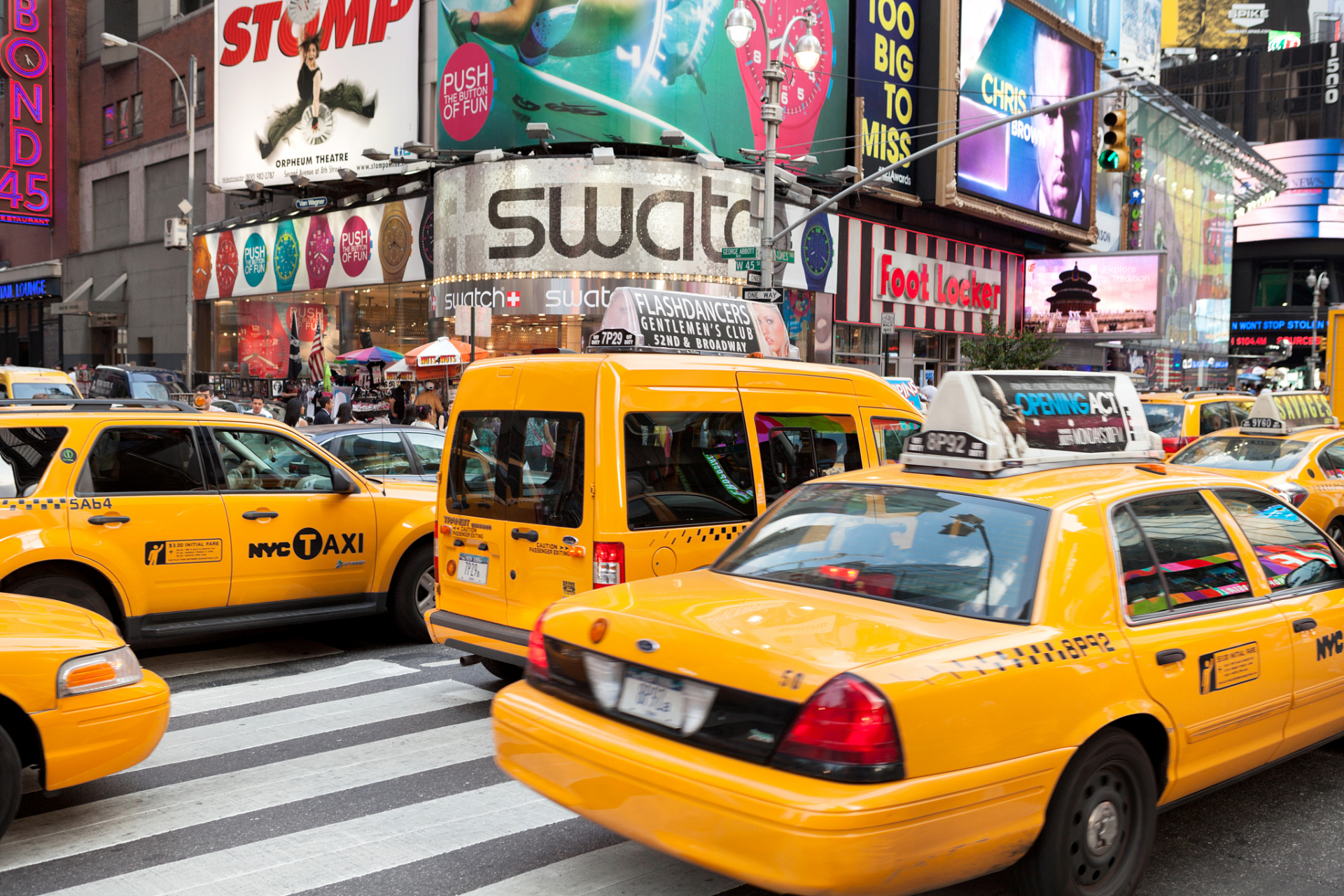 你是否曾经在香港打车时遇到过不公平待遇?比如被要求支付3倍的车费!