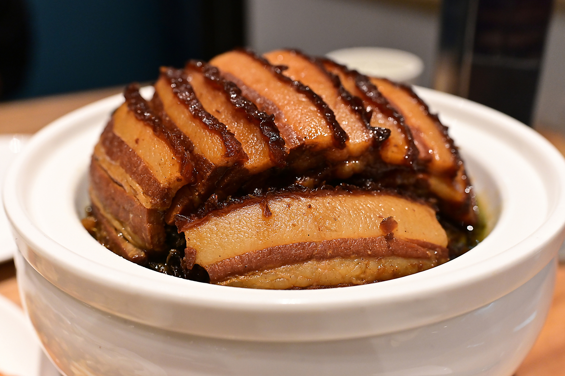 三只羊就梅菜扣肉事件致歉,其采购时是否知晓厂家用的是槽头肉?