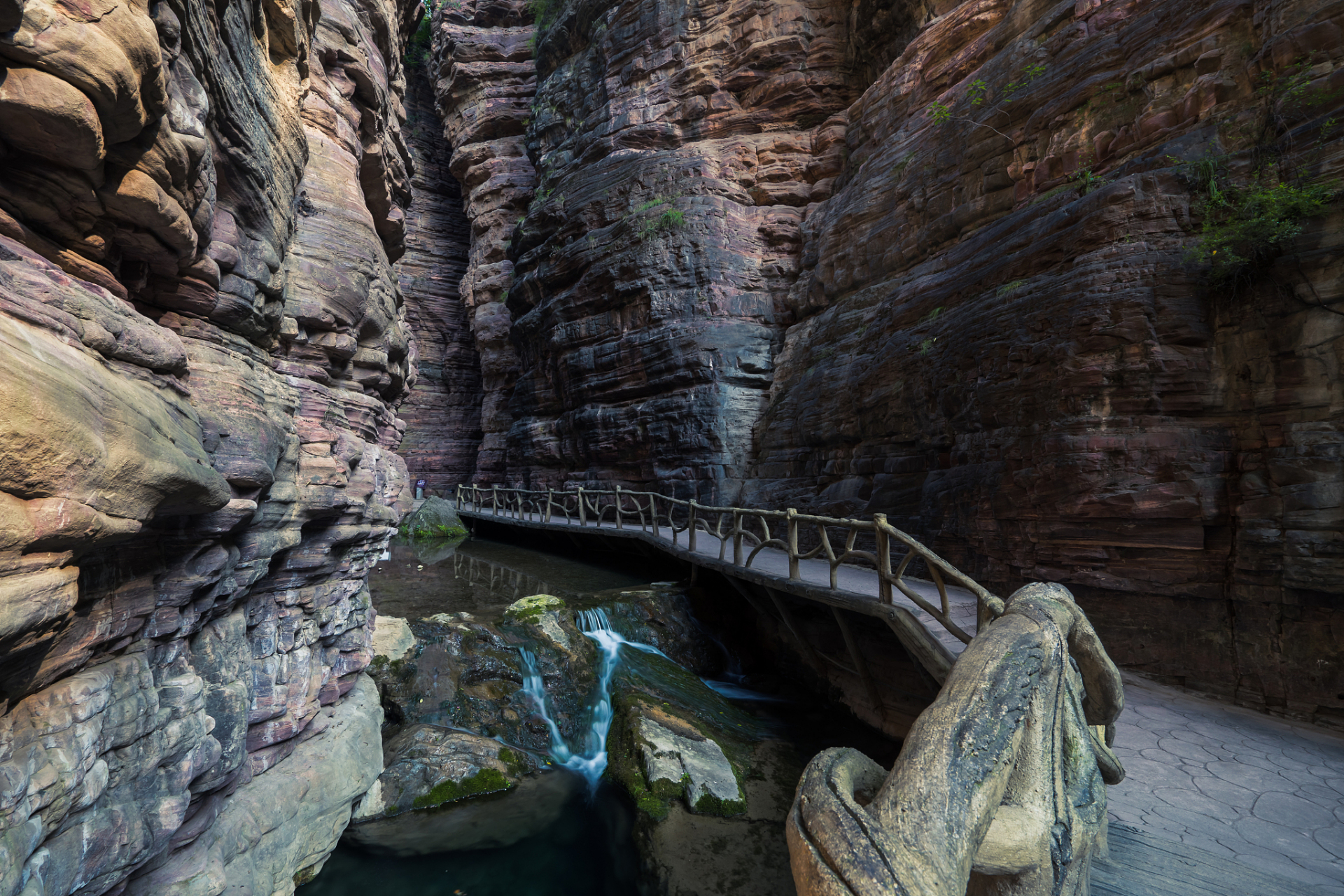 95金口河大峡谷,位于中国四川省乐山市金口河区境内,景色宜人,风景