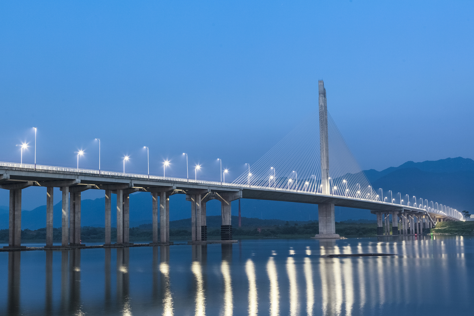 桐庐富春江大桥图片