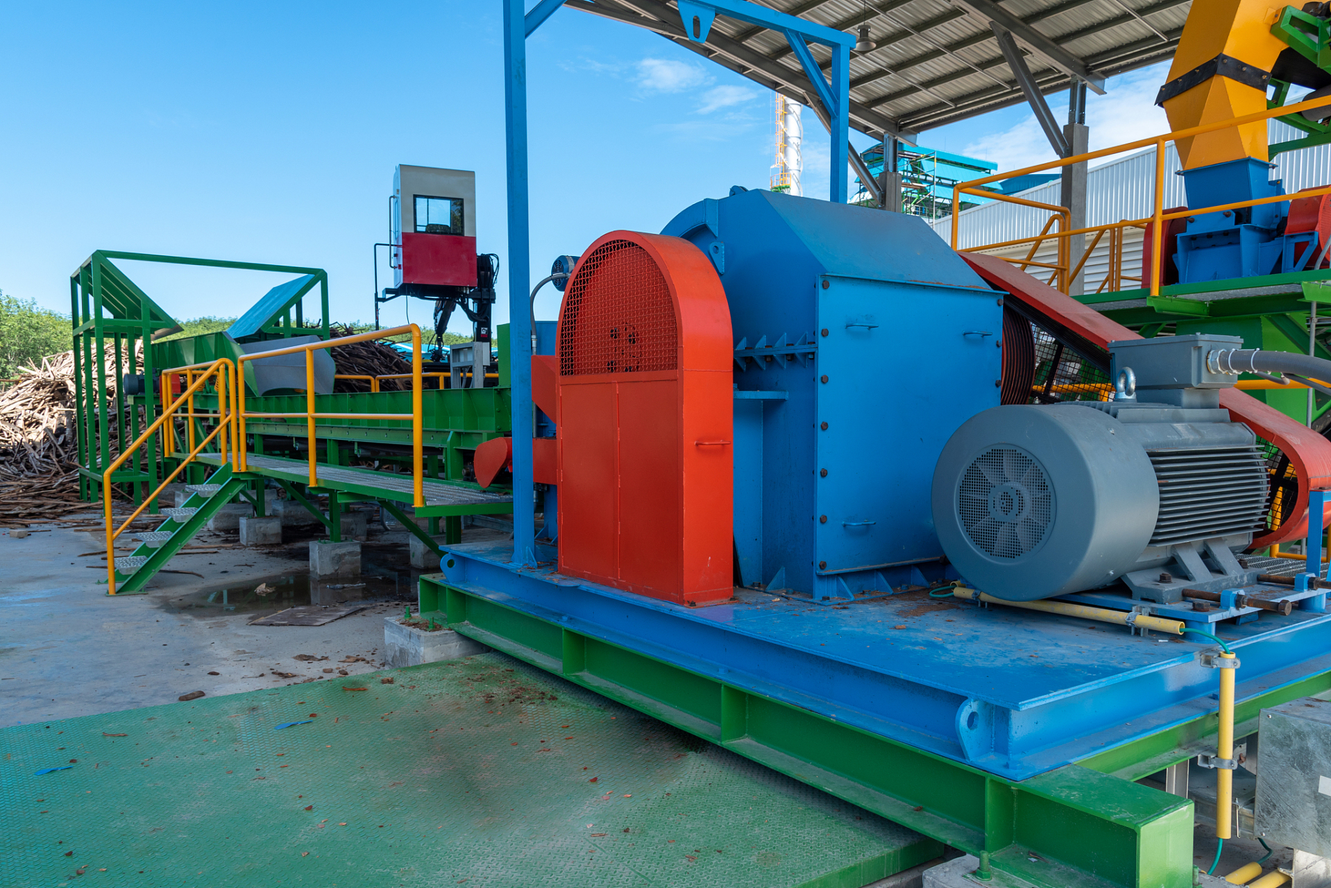 轮胎粉碎机# 推动废旧轮胎加工生意的落地生根,加快废旧轮胎资源变成