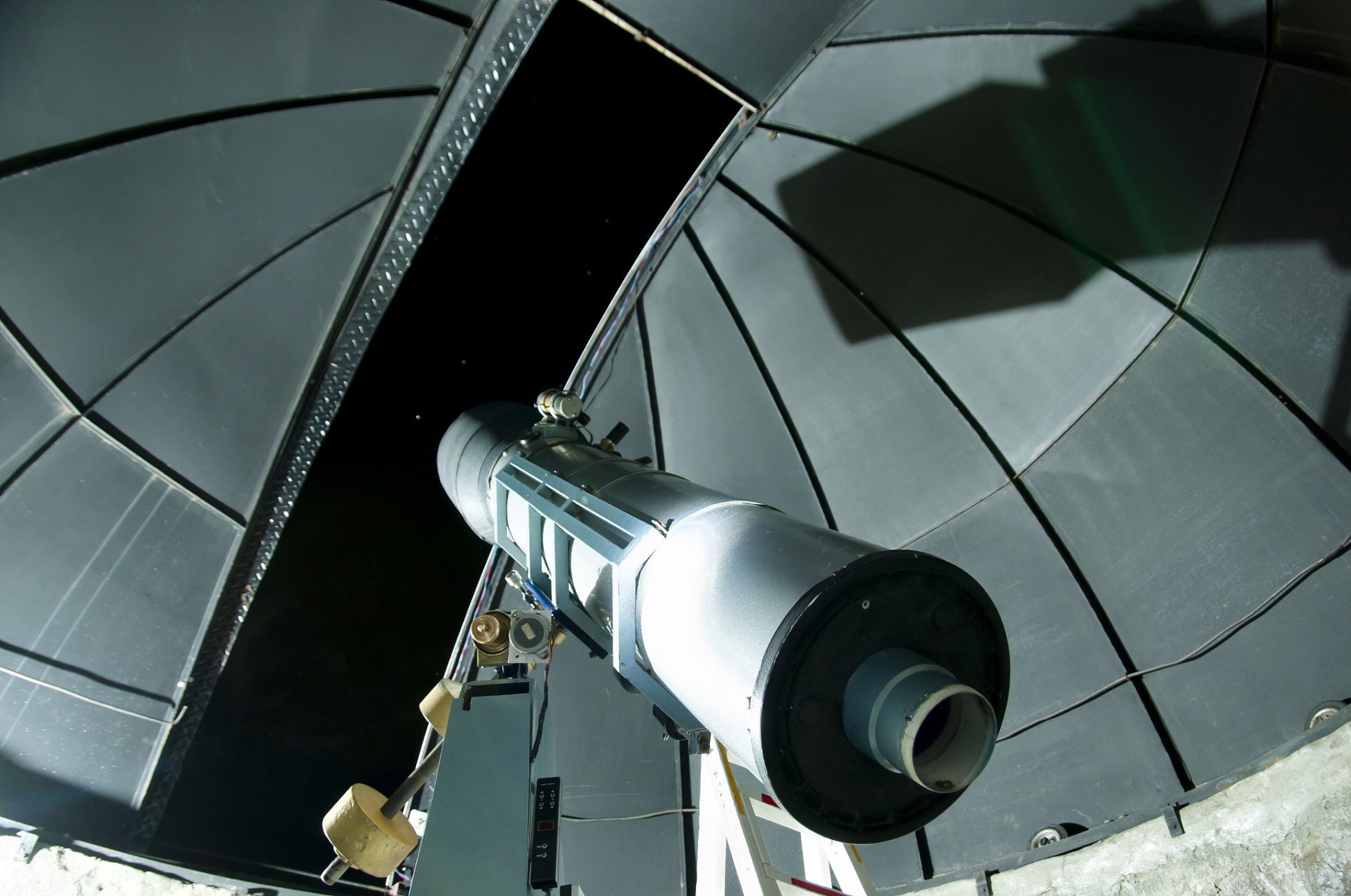 科学漫谈#  斯皮策太空望远镜: 斯皮策太空望远镜是美国国家航空航天