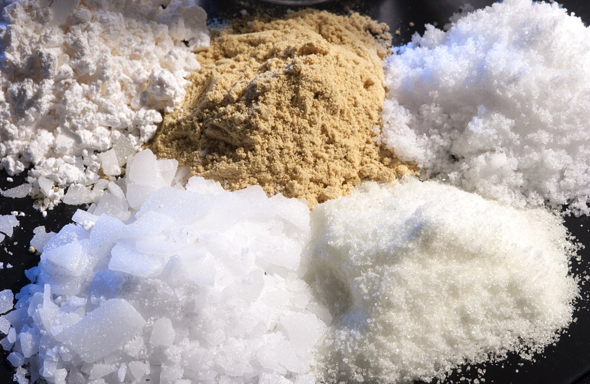 火碱和食用碱的区别