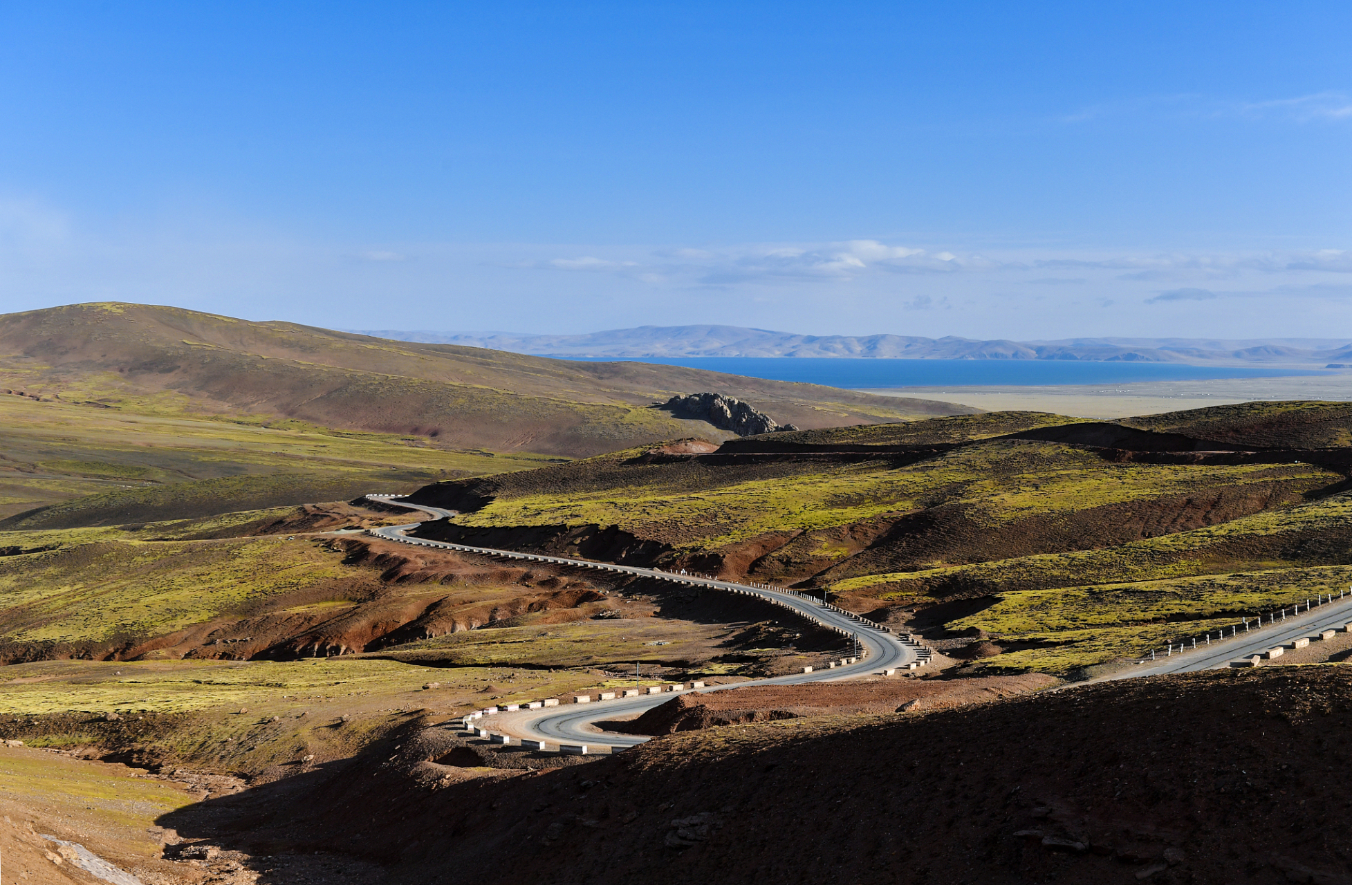 奇遇那拉提#那拉提盘龙古道位于中国新疆喀什地区伽师县,是一条历史