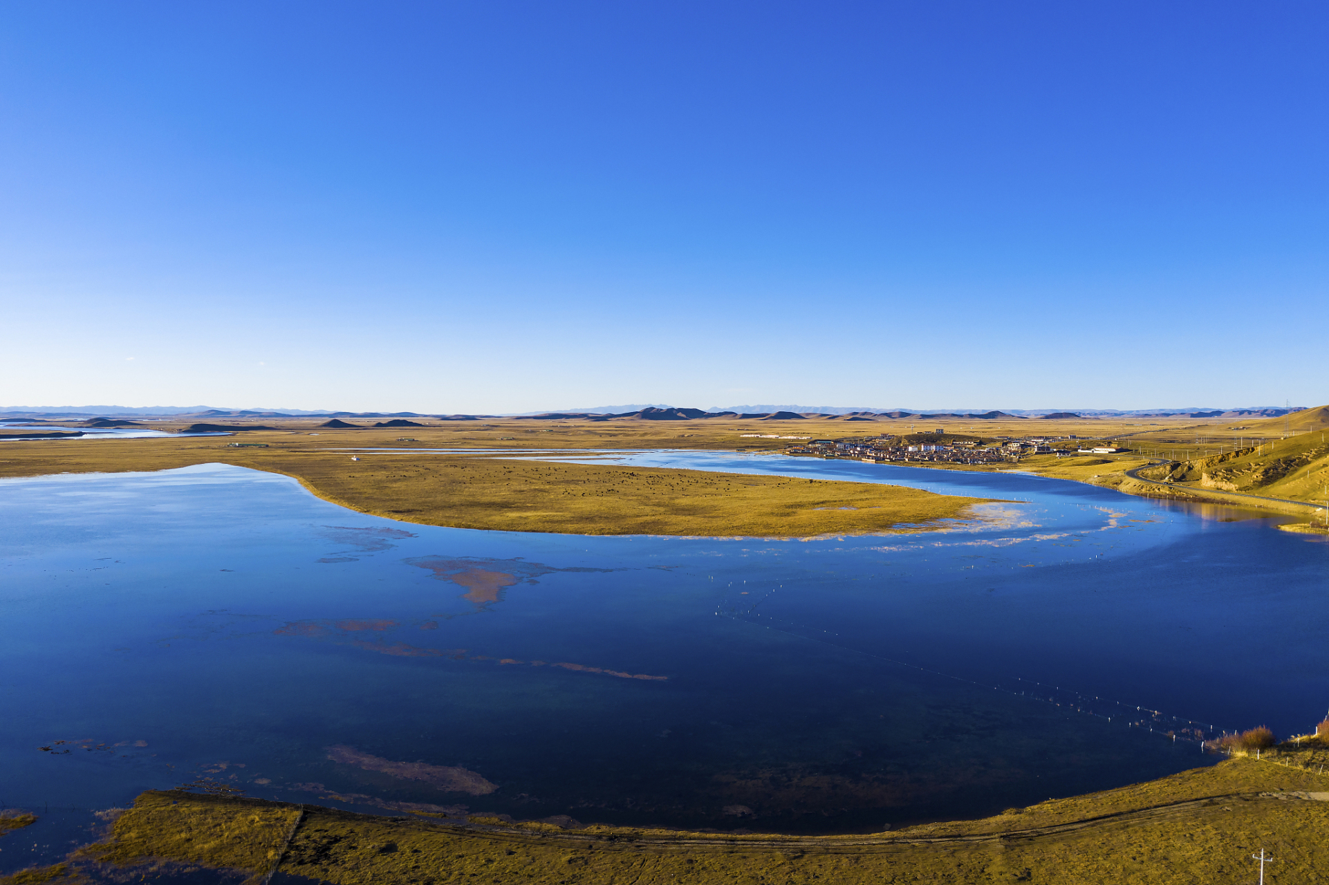 黄河源头湿地公园位于中卫市的黄河源头湿地公园是一个自然保护区